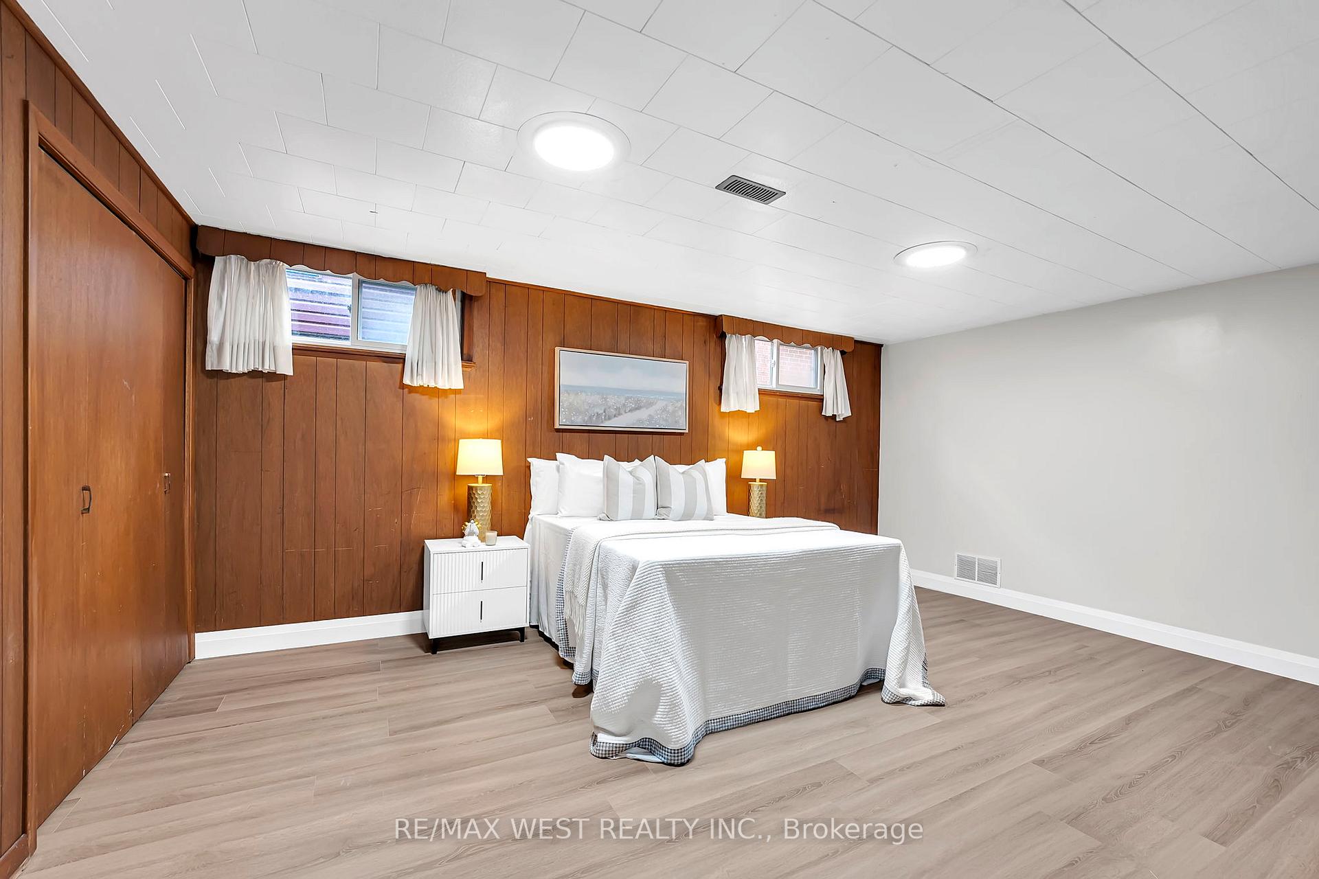 Photo 28 of 67 Burncrest Drive, Toronto, Bedford Park-Nortown — HOMEH