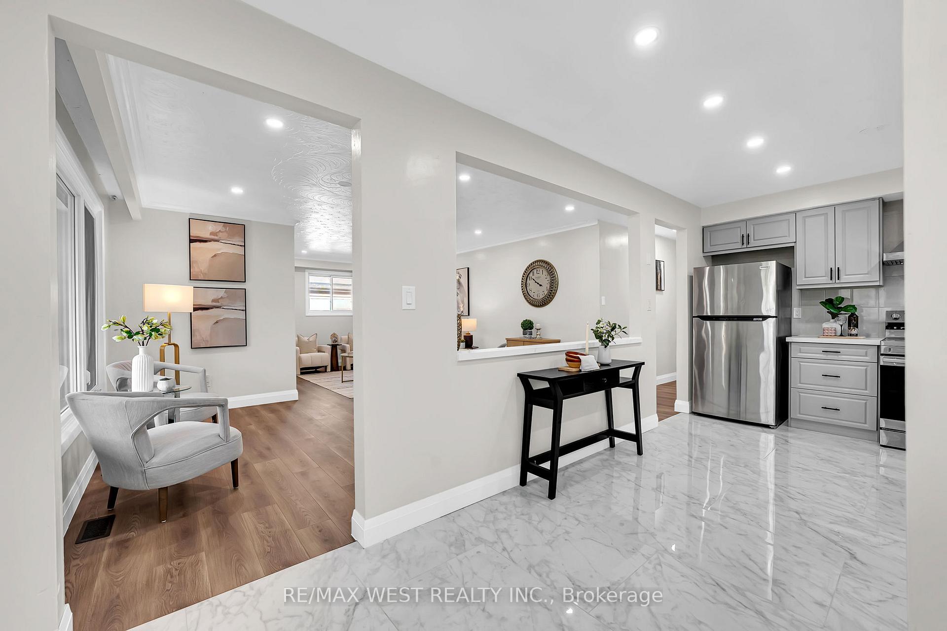 Photo 36 of 67 Burncrest Drive, Toronto, Bedford Park-Nortown — HOMEH