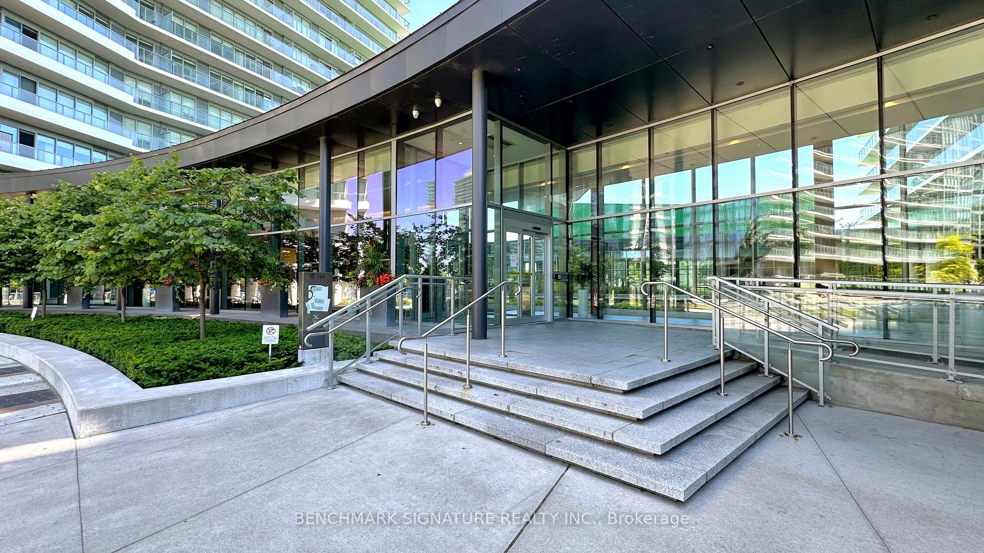 Photo 3 of Unit 3801, 115 McMahon Drive, North York, Bayview Village — HOMEH