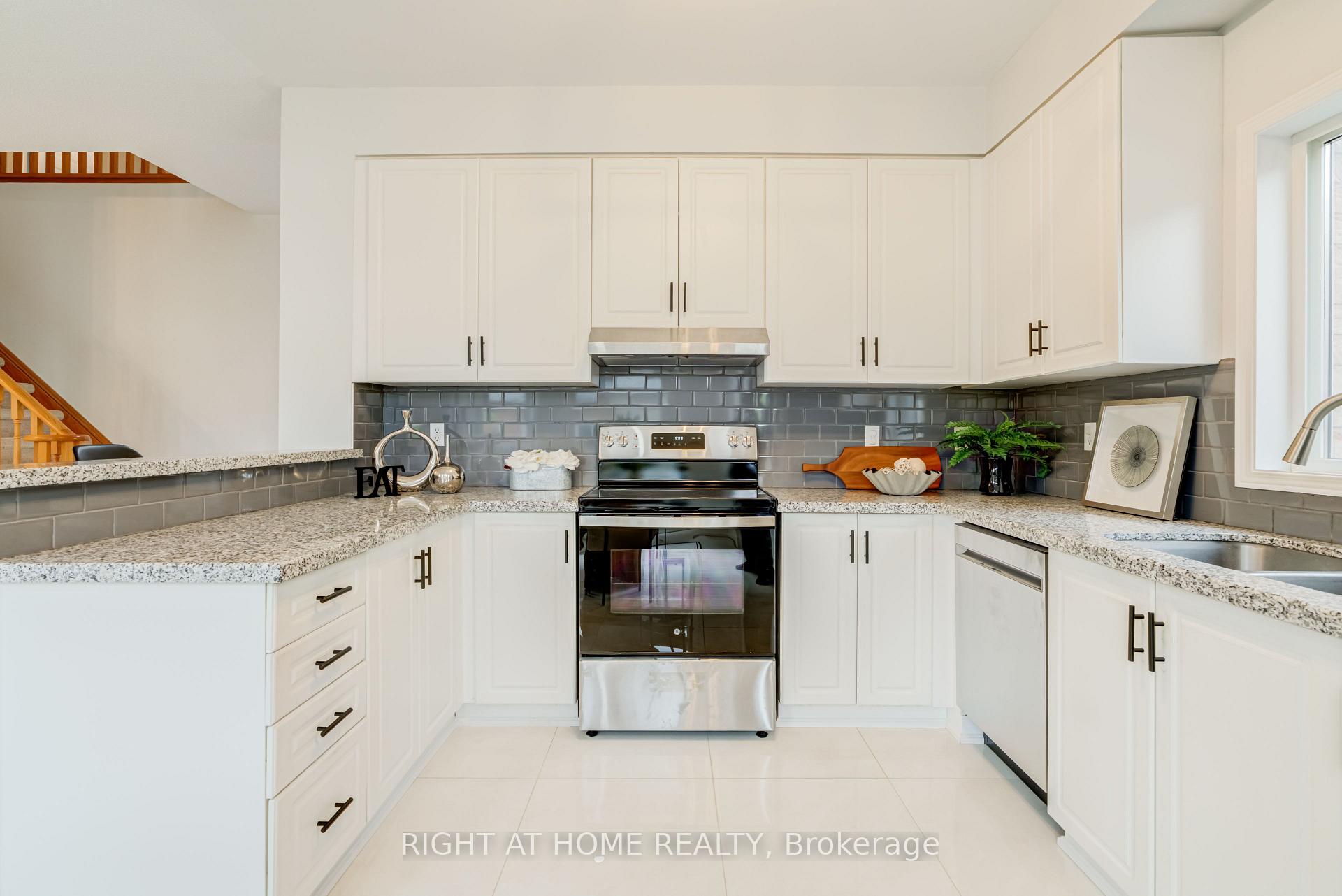 Photo 16 of 3823 Tacc Drive, Mississauga, Churchill Meadows — HOMEH