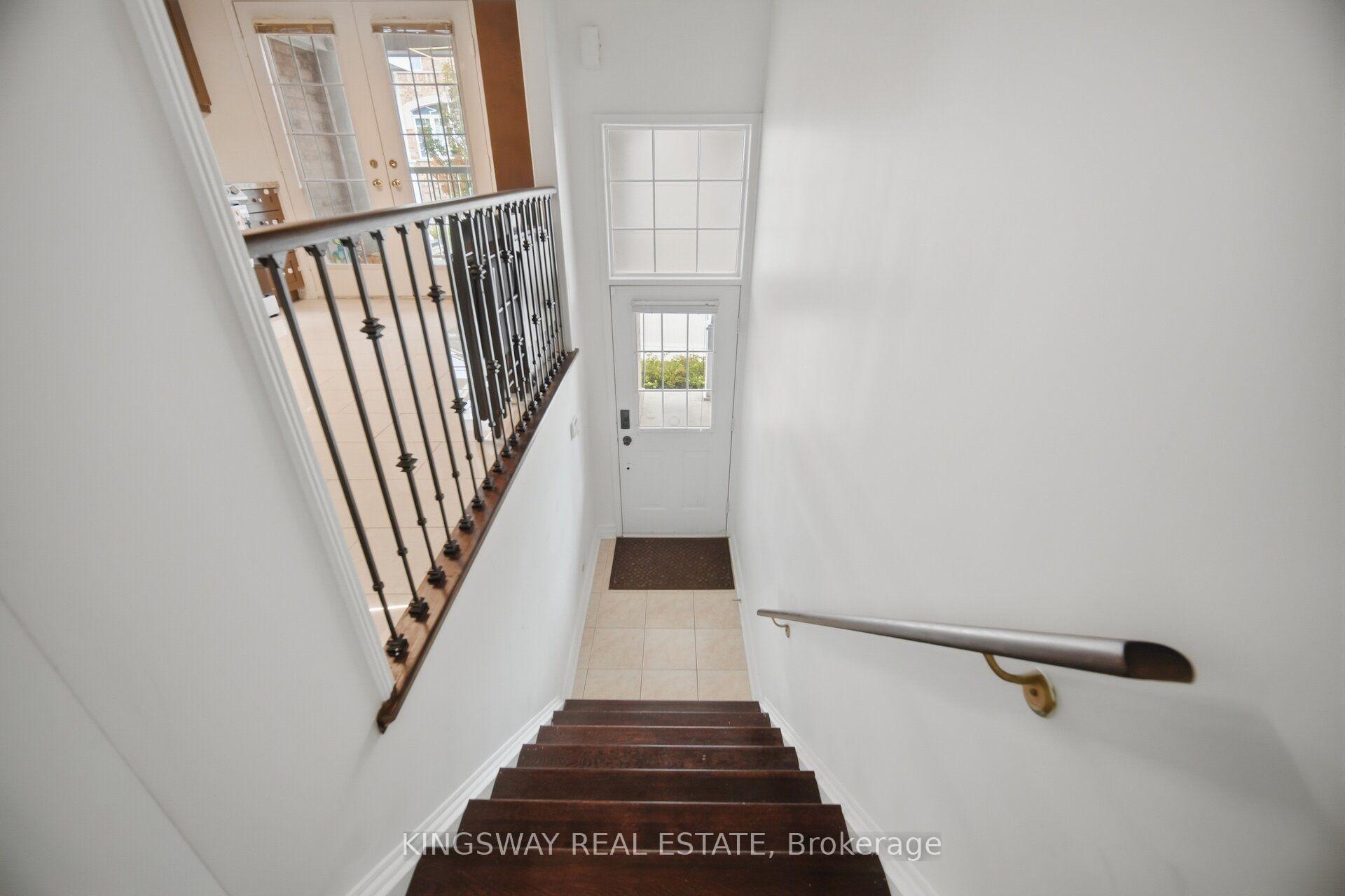Photo 4 of Unit 181, 601 Soreline Drive, Mississauga, Cooksville — HOMEH