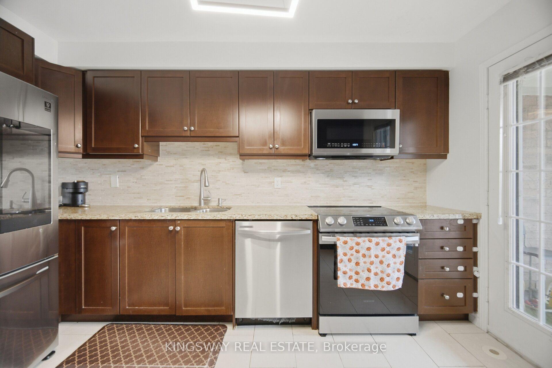 Photo 9 of Unit 181, 601 Soreline Drive, Mississauga, Cooksville — HOMEH