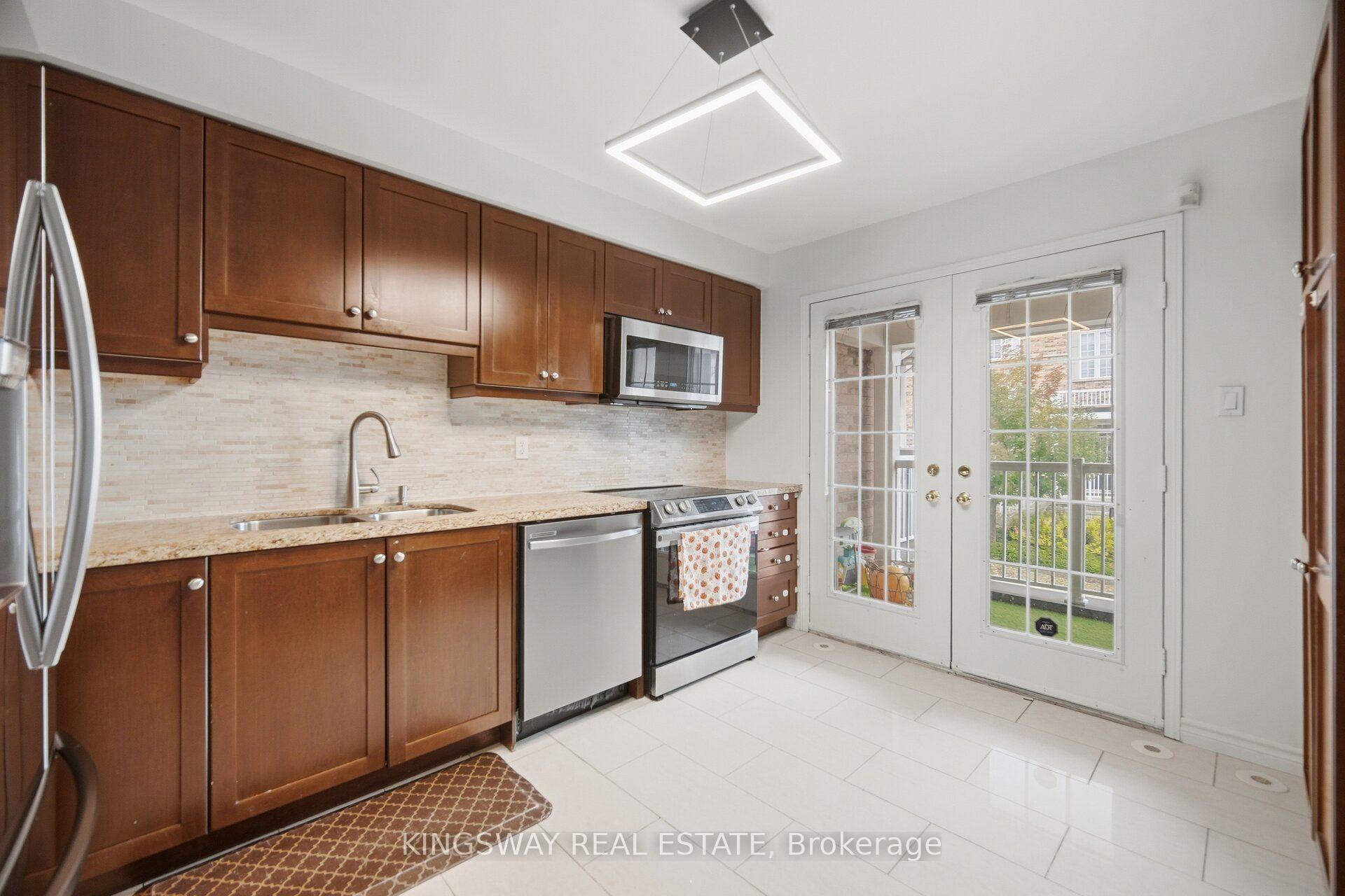 Photo 8 of Unit 181, 601 Soreline Drive, Mississauga, Cooksville — HOMEH