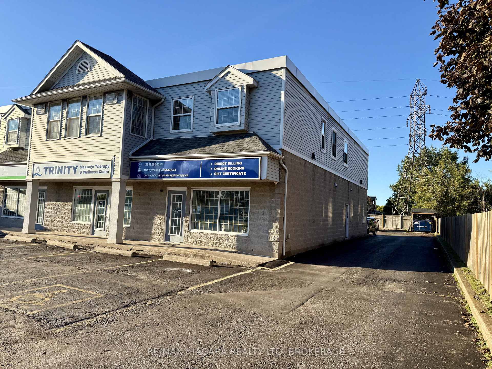 Photo 2 of Unit 203, 6837 Thorold Stone Road, Niagara Falls, Stamford — HOMEH