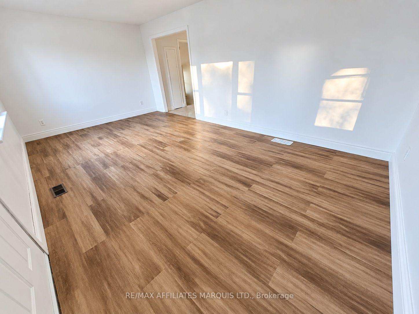 Photo 4 of 1325 Reneal Street, Cornwall, Cornwall — HOMEH