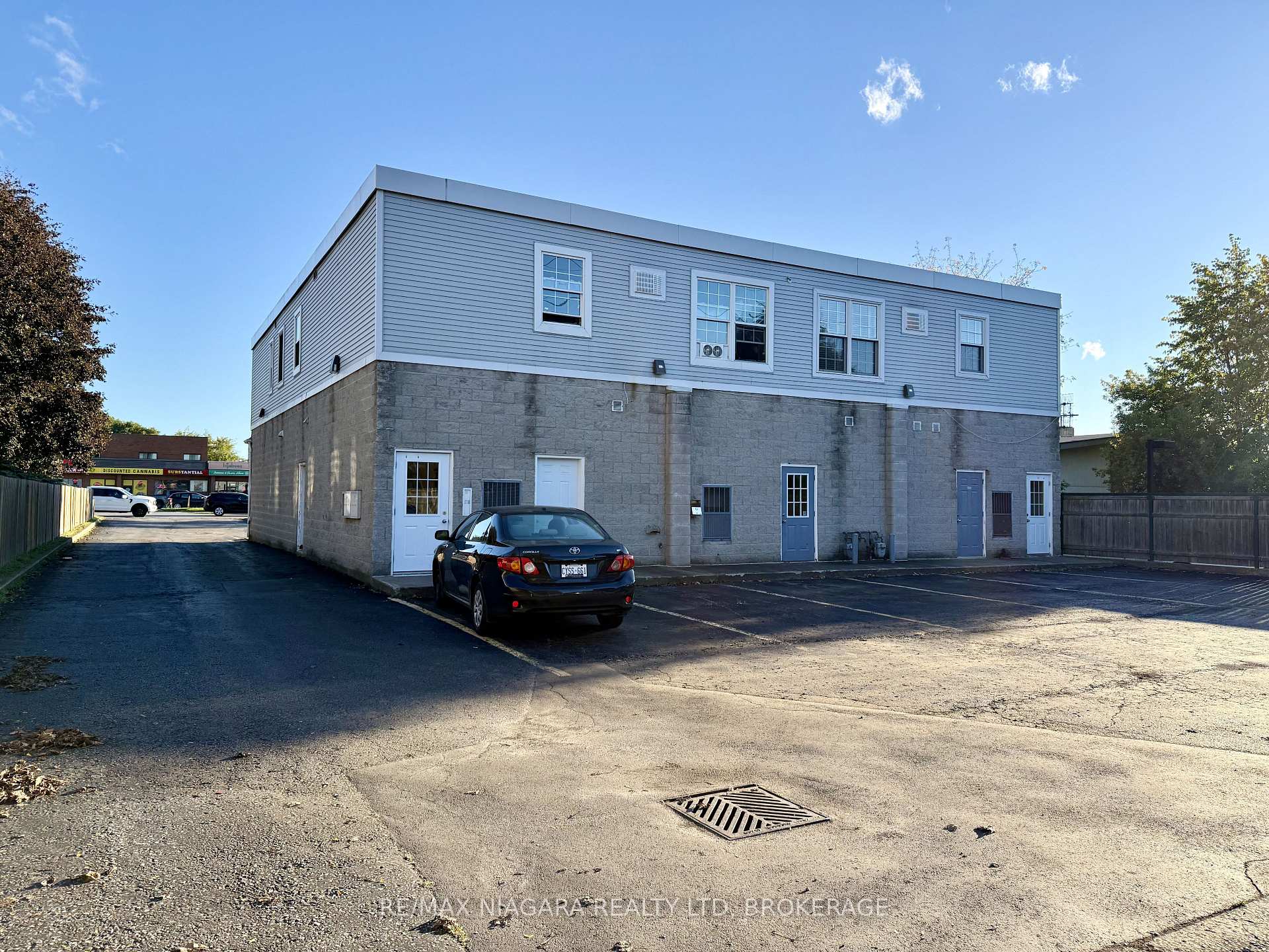 Photo 3 of Unit 202, 6837 Thorold Stone Road, Niagara Falls, Stamford — HOMEH