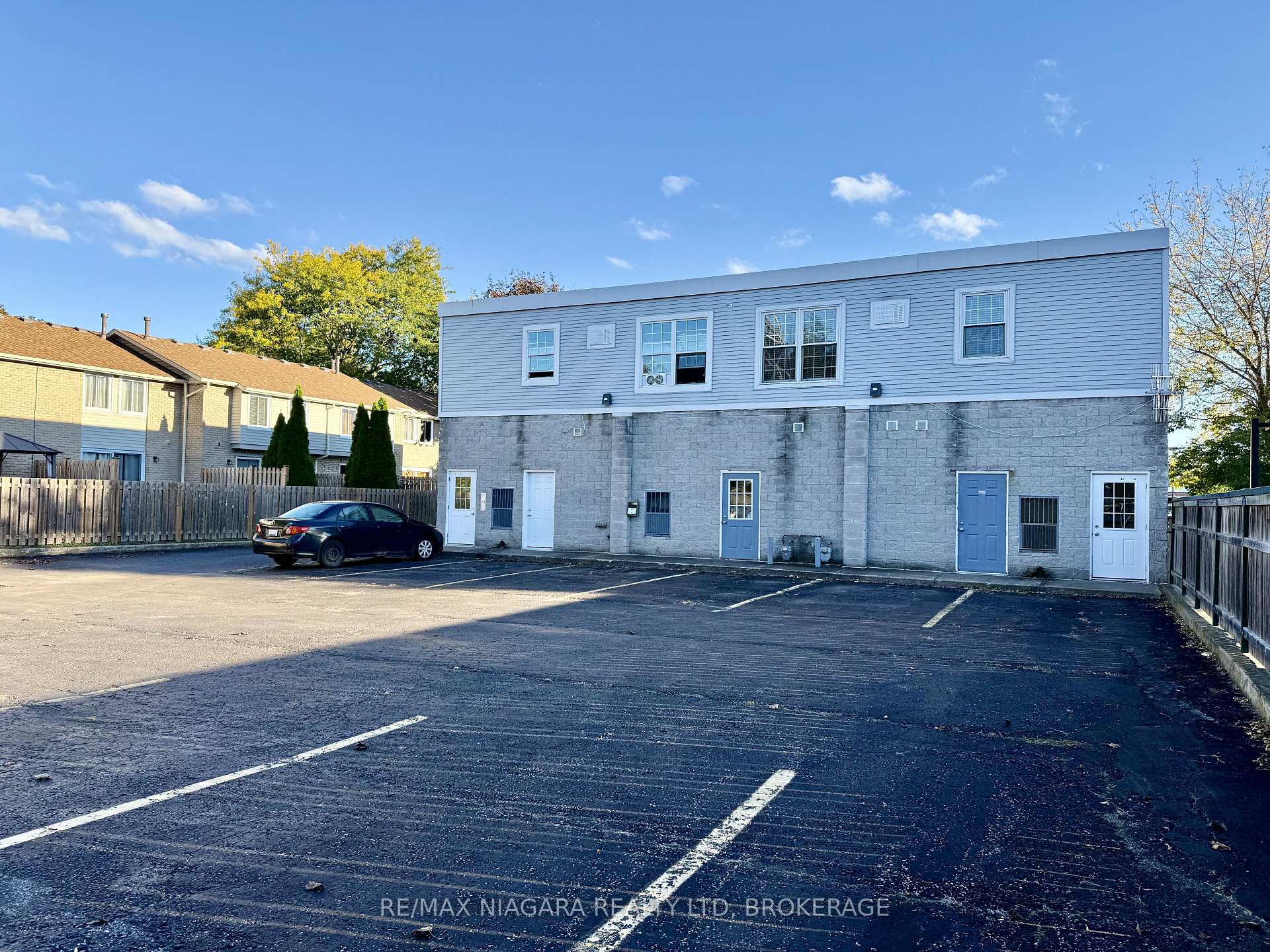 Photo 4 of Unit 202, 6837 Thorold Stone Road, Niagara Falls, Stamford — HOMEH