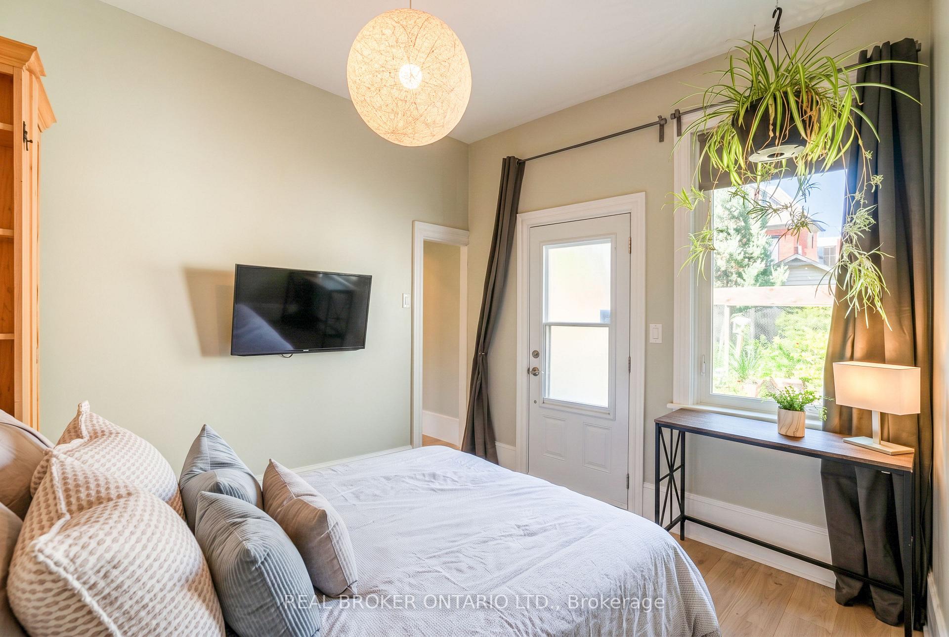 Photo 9 of 33 Argyle Avenue, Ottawa, Ottawa Centre/Golden Triangle — HOMEH