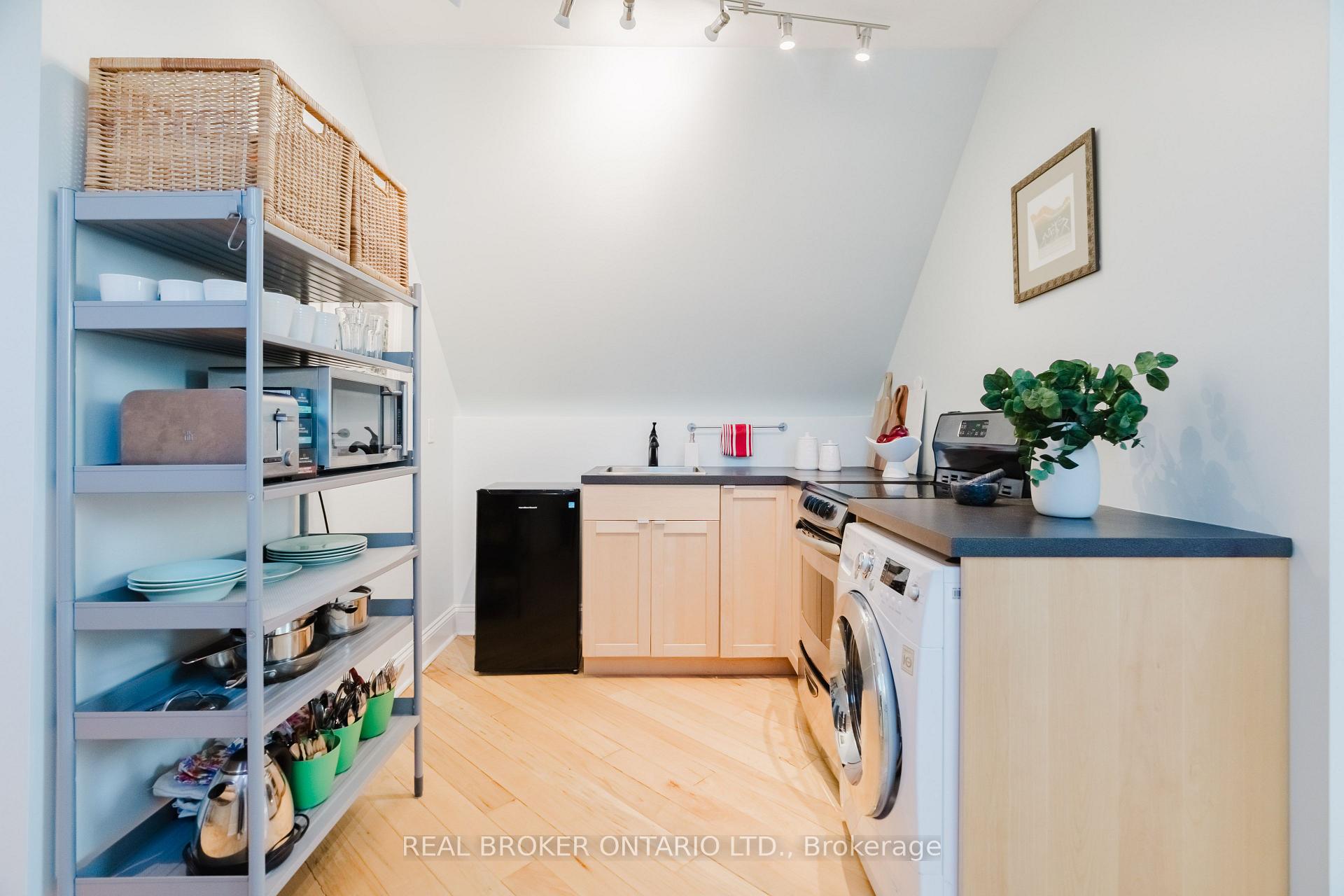 Photo 26 of 33 Argyle Avenue, Ottawa, Ottawa Centre/Golden Triangle — HOMEH