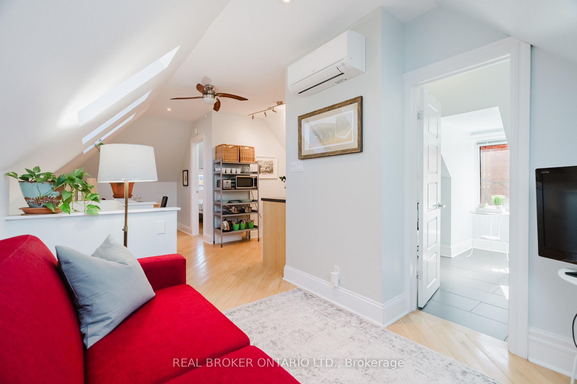 Photo 29 of 33 Argyle Avenue, Ottawa, Ottawa Centre/Golden Triangle — HOMEH