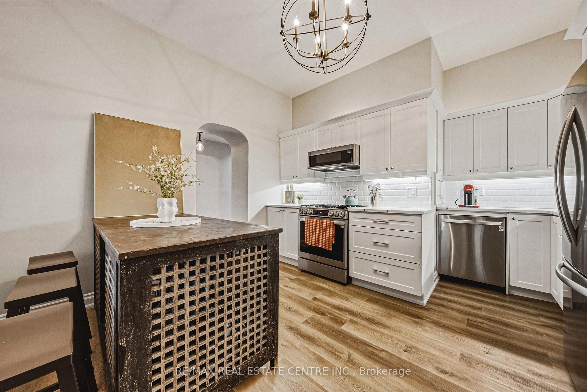 Photo 11 of 75 Pollock Avenue, Cambridge, East Galt — HOMEH