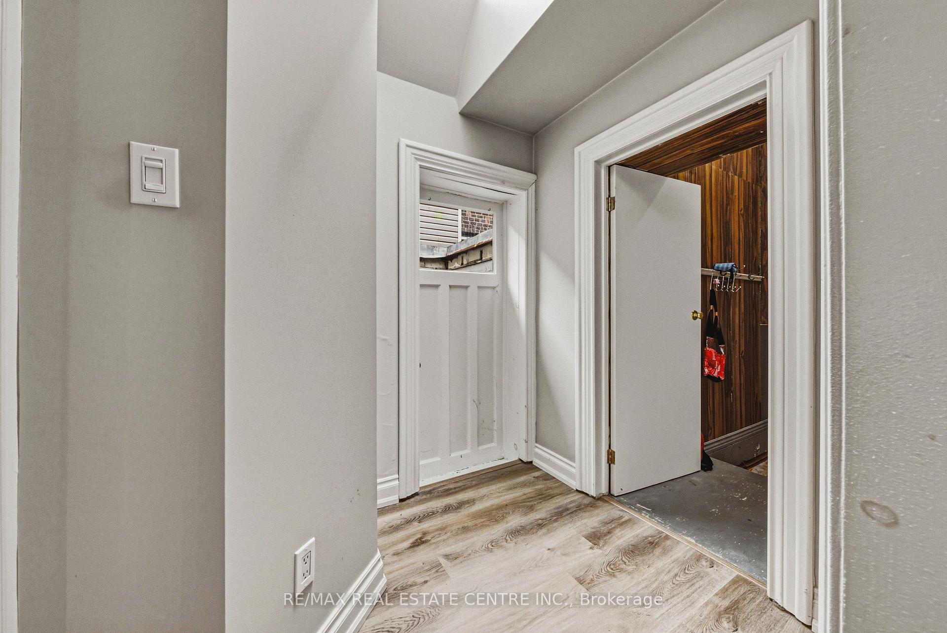 Photo 17 of 75 Pollock Avenue, Cambridge, East Galt — HOMEH