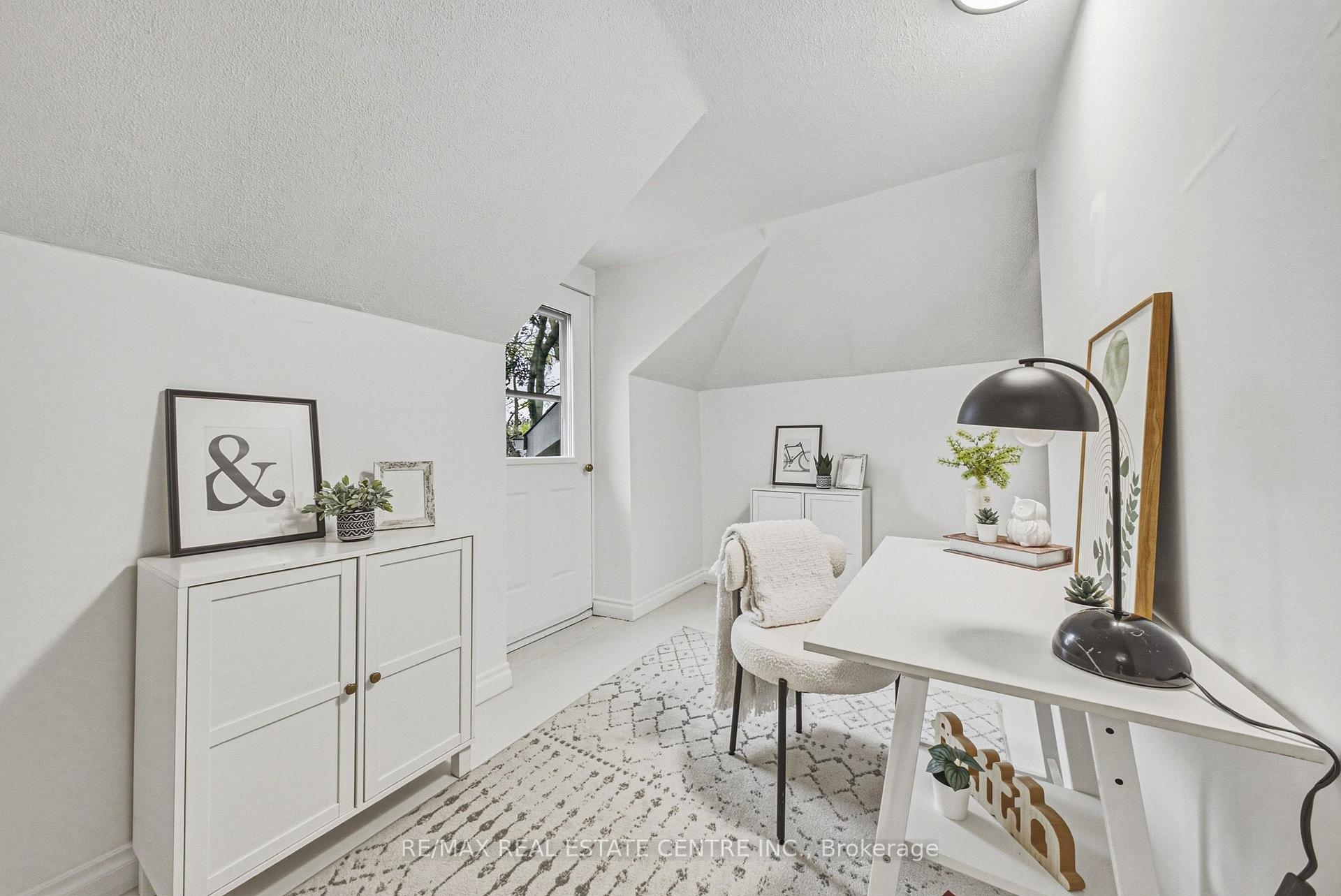 Photo 32 of 75 Pollock Avenue, Cambridge, East Galt — HOMEH