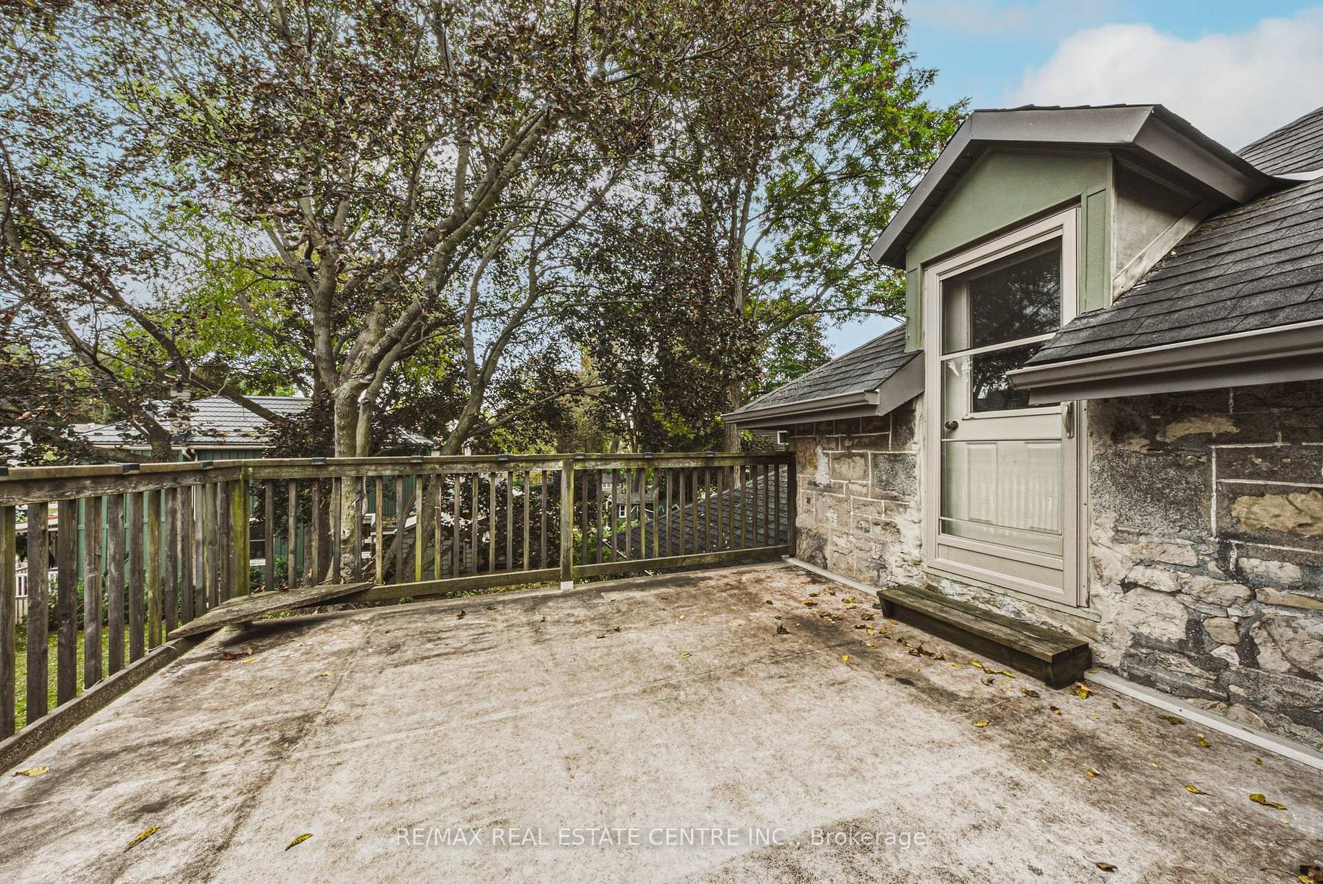 Photo 35 of 75 Pollock Avenue, Cambridge, East Galt — HOMEH