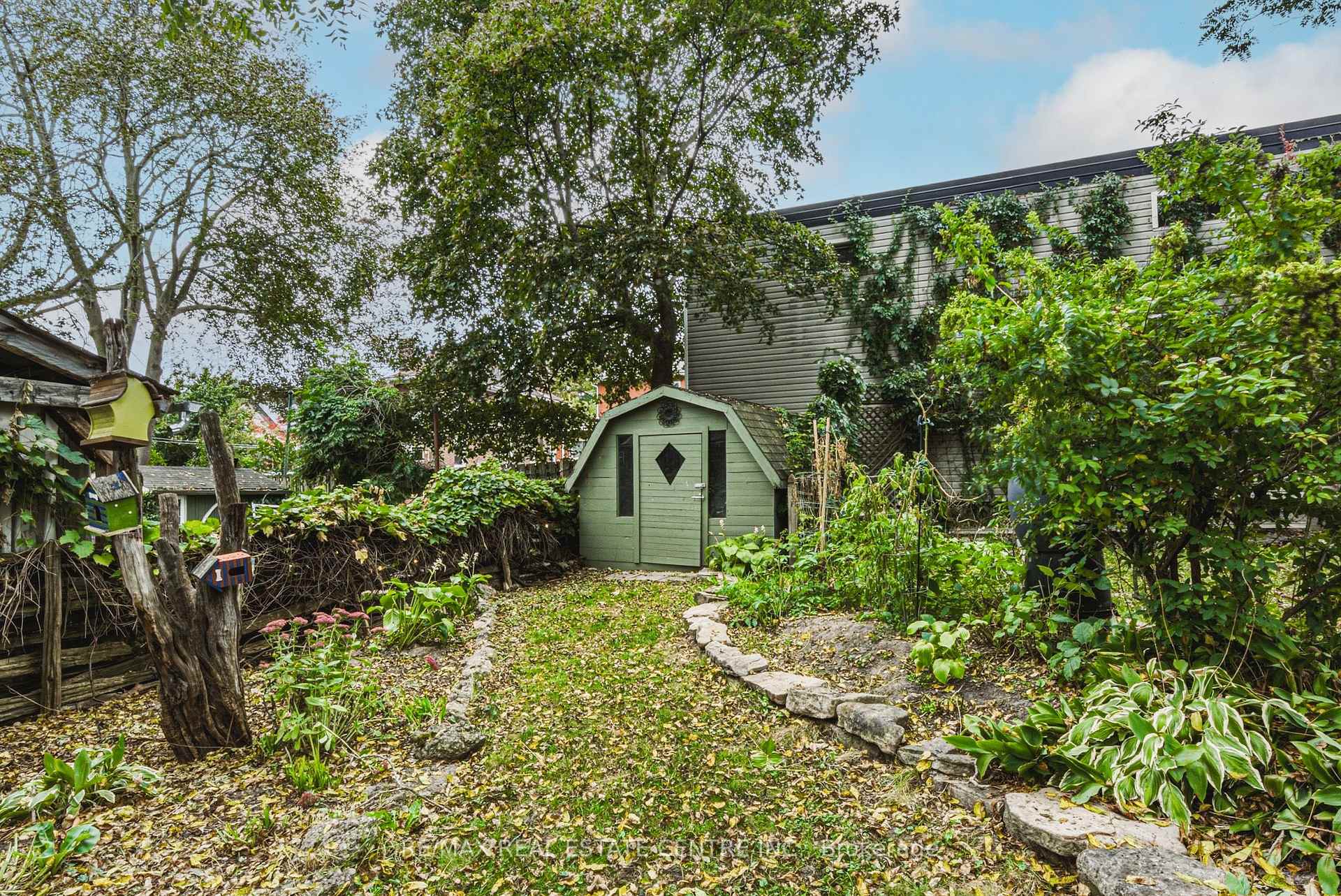 Photo 37 of 75 Pollock Avenue, Cambridge, East Galt — HOMEH