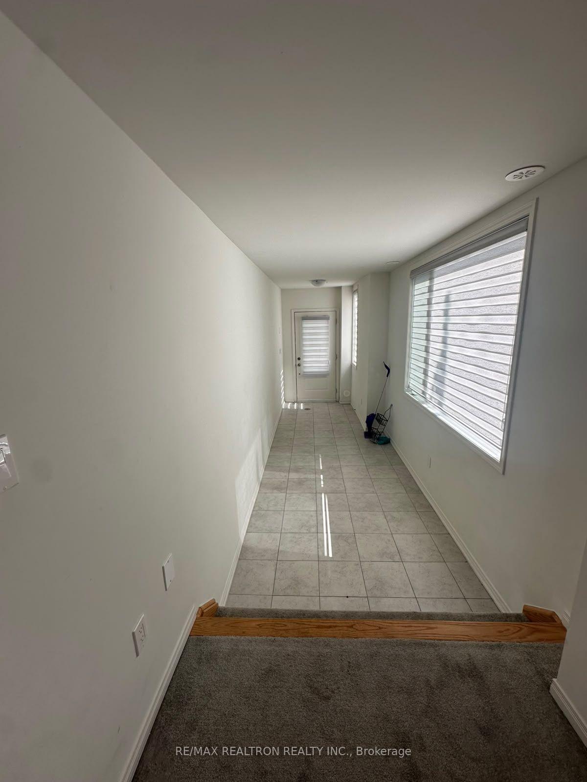 Photo 2 of 1460 Grand Prairie Path, Oshawa, Taunton — HOMEH