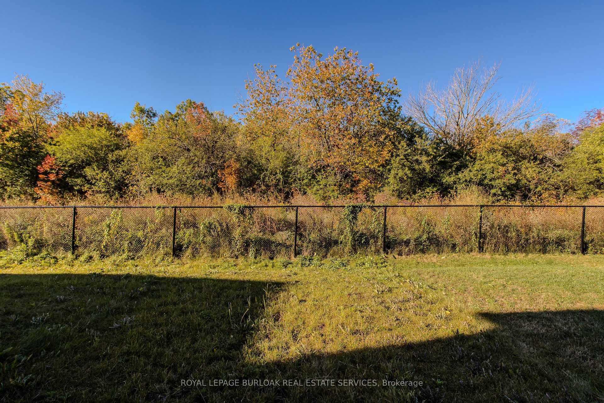 Photo 5 of 1358 Almonte Drive, Burlington, Tyandaga — HOMEH