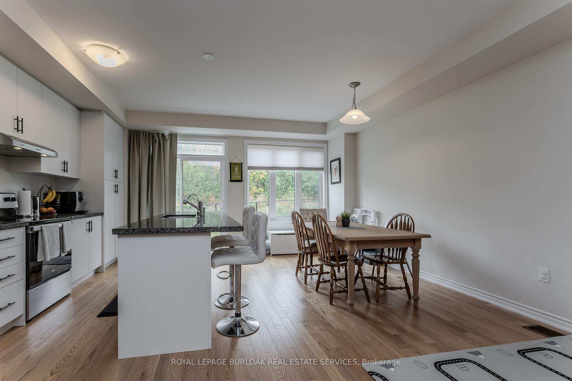 Photo 12 of 1358 Almonte Drive, Burlington, Tyandaga — HOMEH