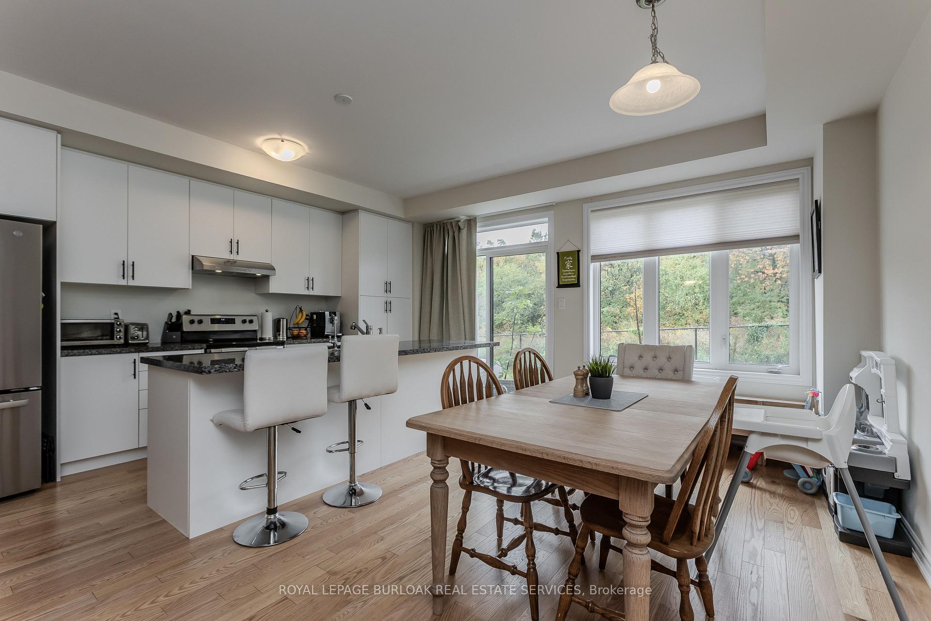 Photo 18 of 1358 Almonte Drive, Burlington, Tyandaga — HOMEH