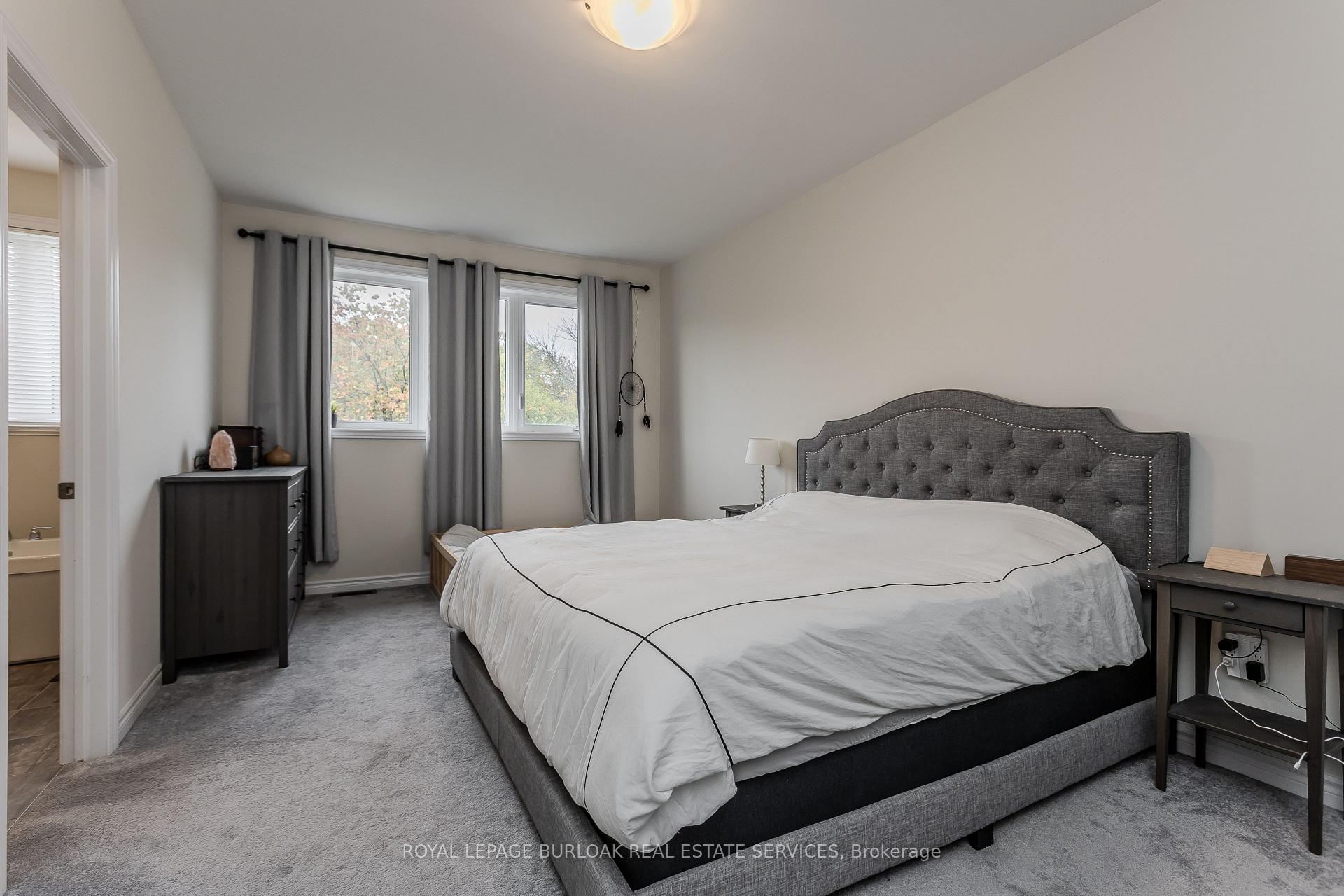 Photo 21 of 1358 Almonte Drive, Burlington, Tyandaga — HOMEH