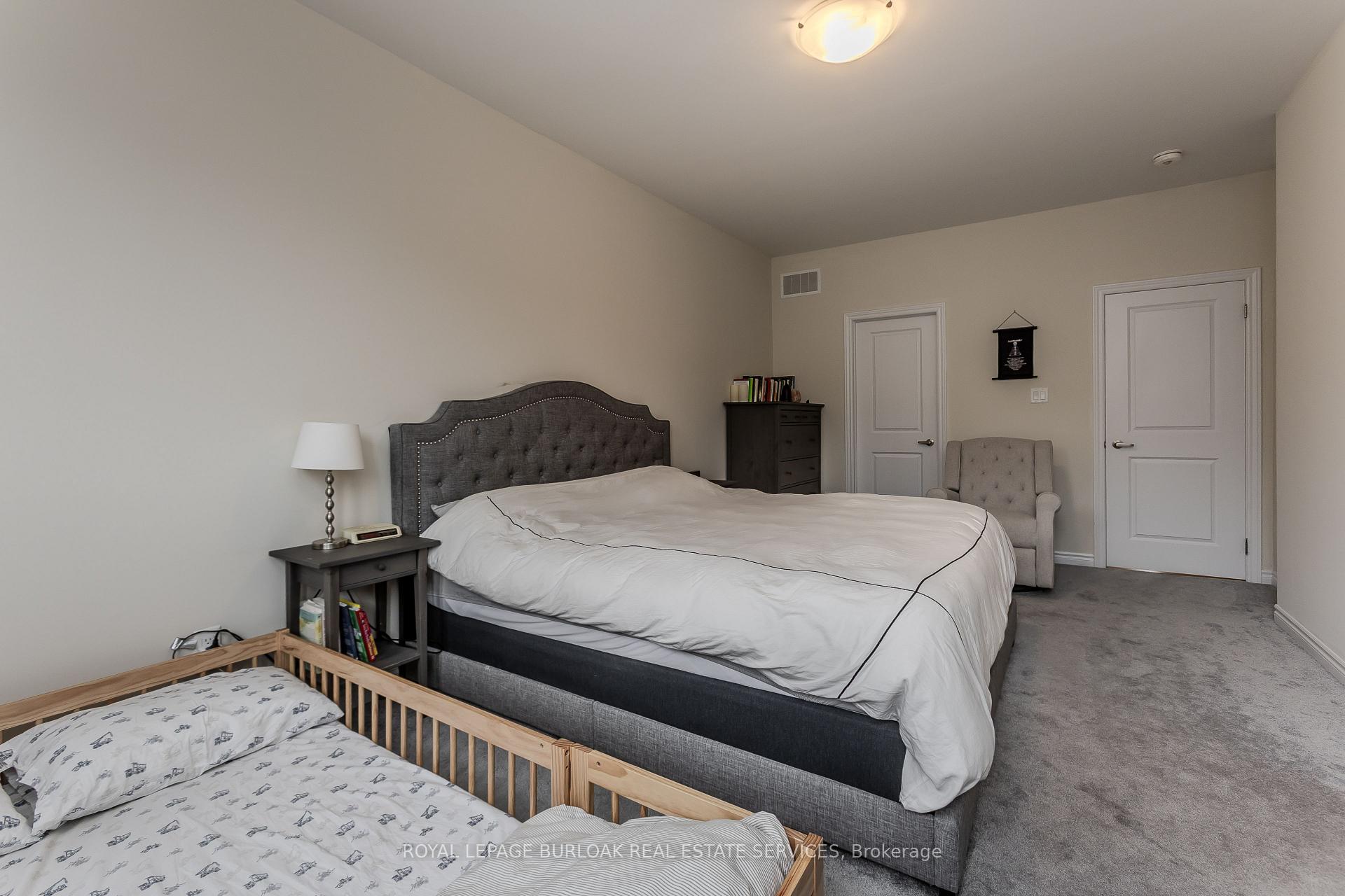Photo 22 of 1358 Almonte Drive, Burlington, Tyandaga — HOMEH