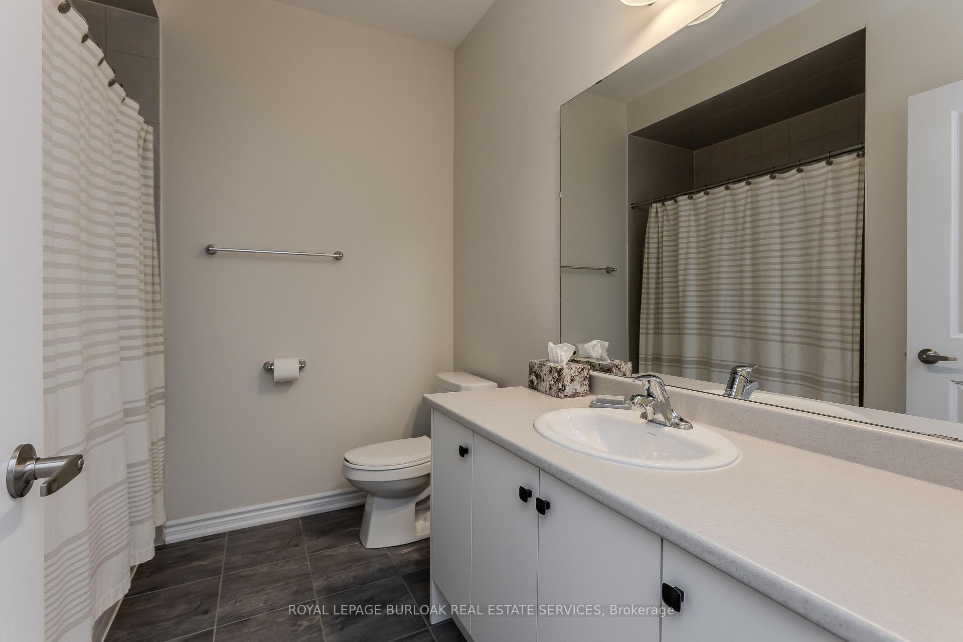 Photo 31 of 1358 Almonte Drive, Burlington, Tyandaga — HOMEH