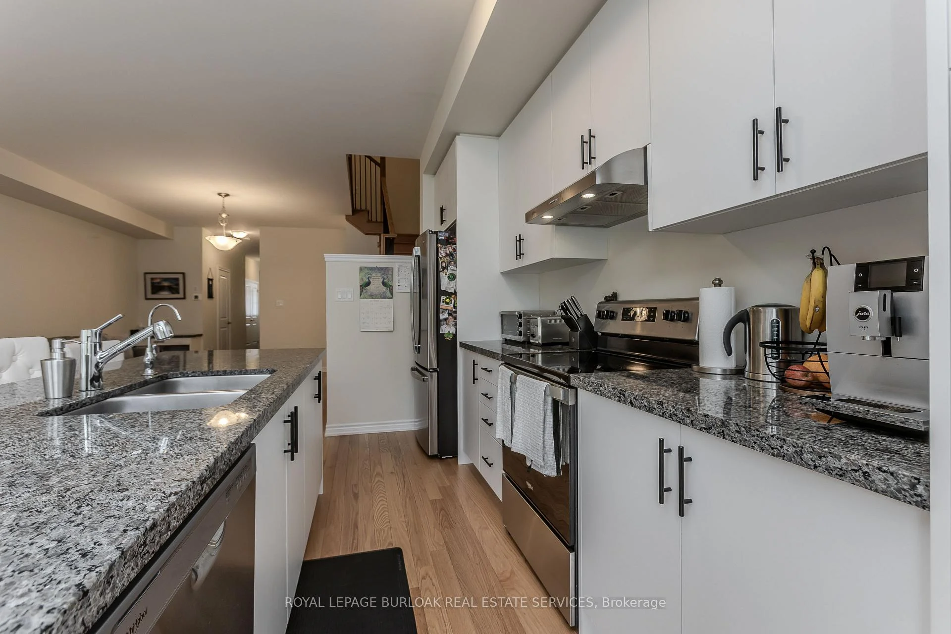Photo 17 of 1358 Almonte Drive, Burlington, Tyandaga — HOMEH