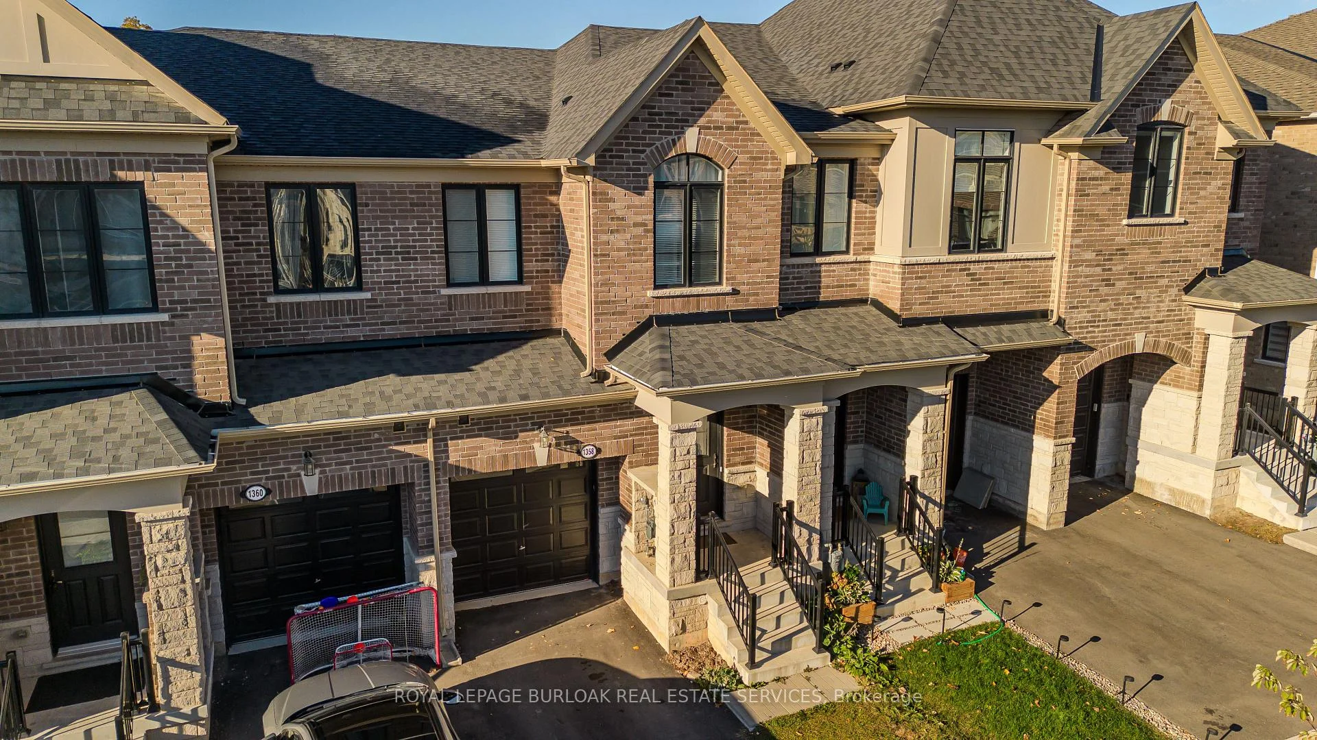 Photo 44 of 1358 Almonte Drive, Burlington, Tyandaga — HOMEH