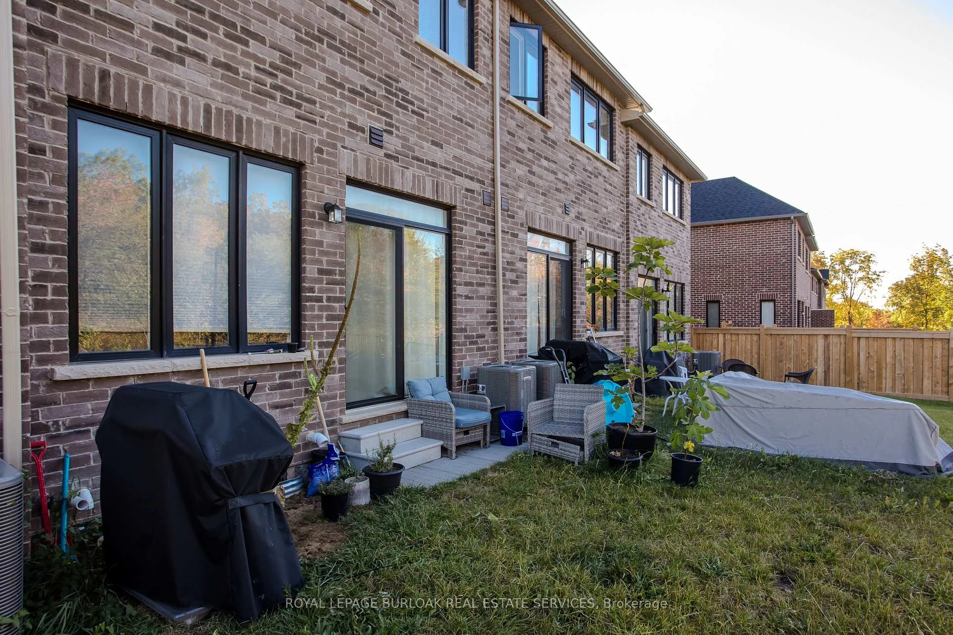 Photo 47 of 1358 Almonte Drive, Burlington, Tyandaga — HOMEH