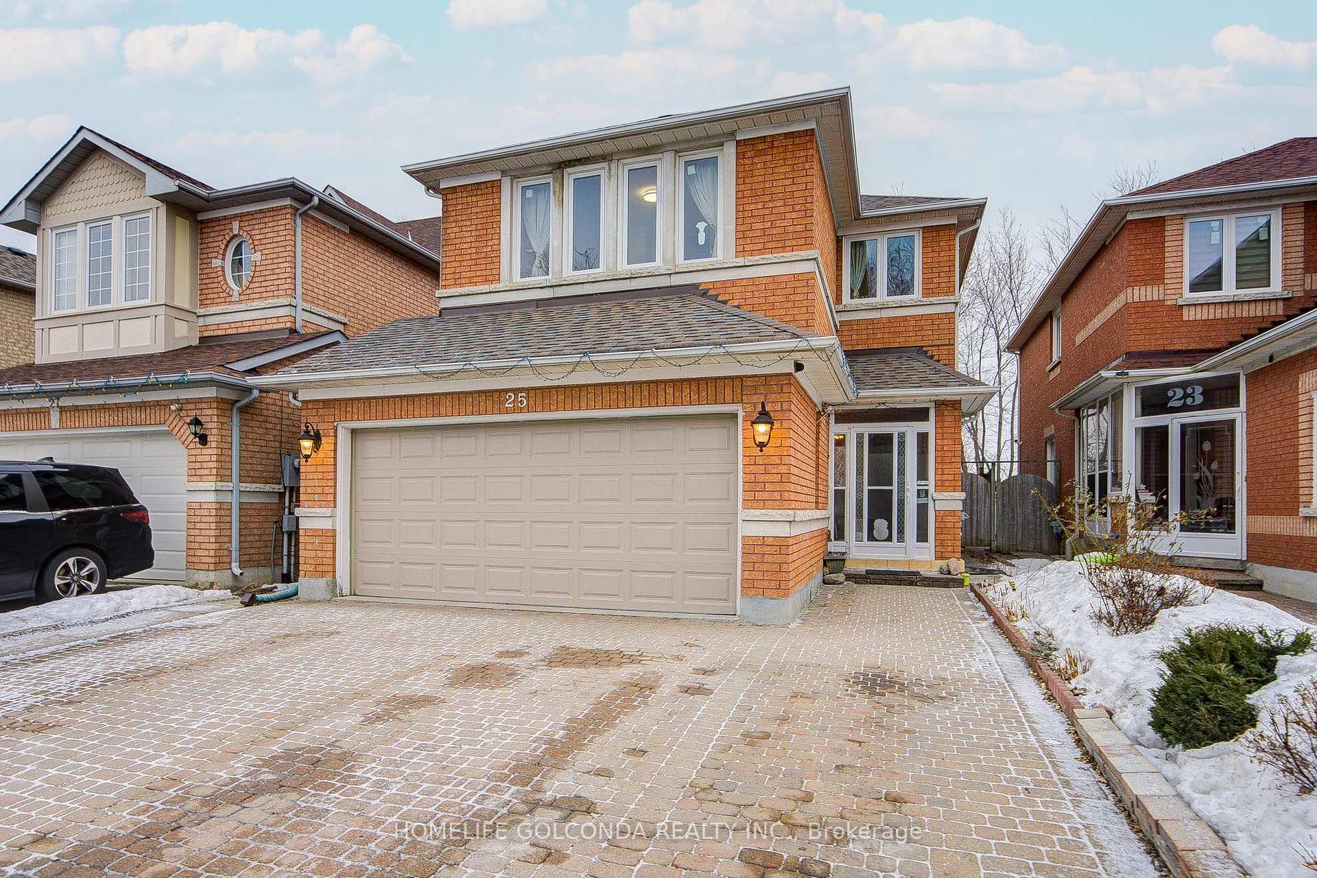 Photo 2 of 25 Eastpine Drive, Markham, Milliken Mills West — HOMEH