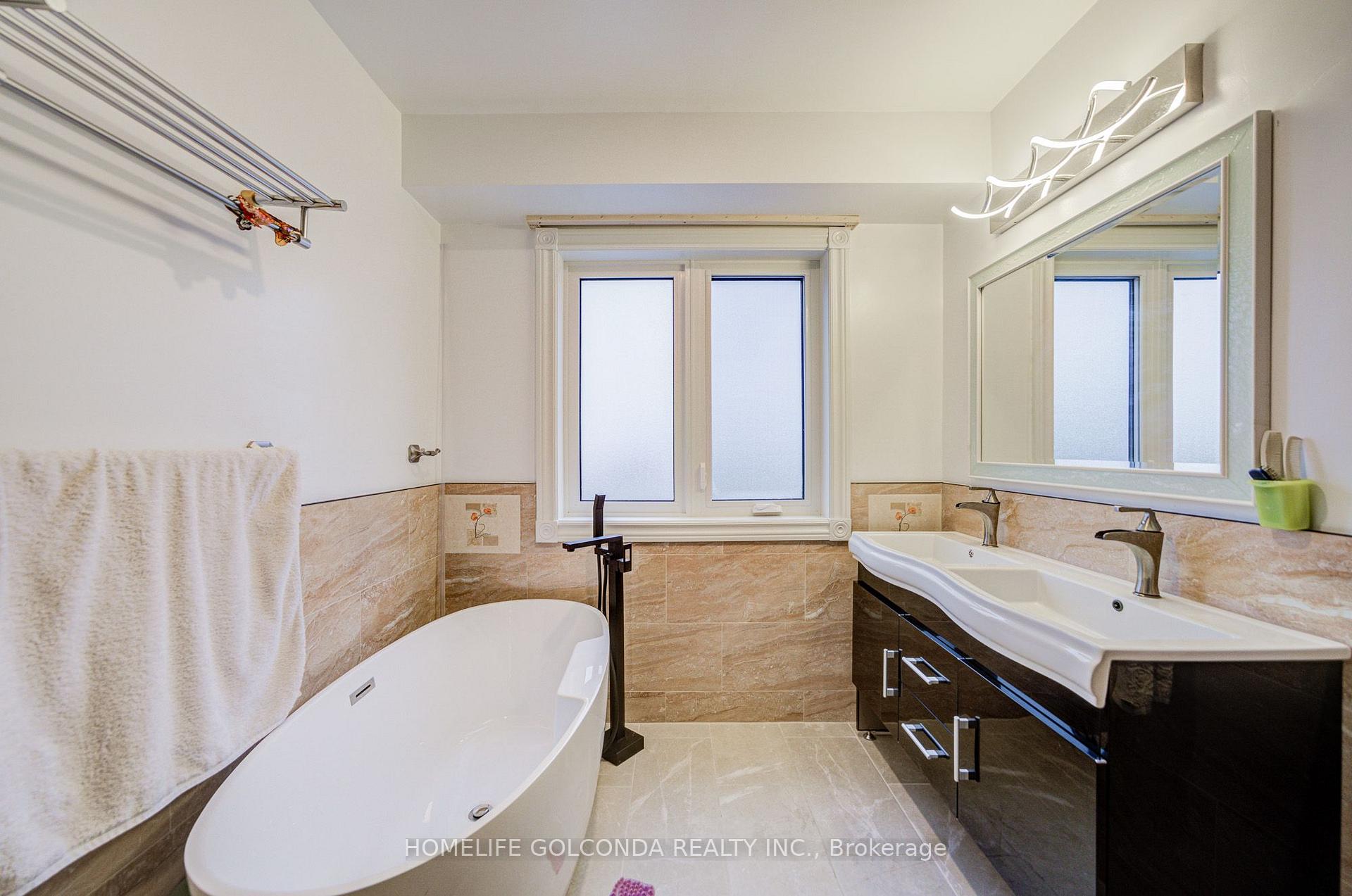 Photo 24 of 25 Eastpine Drive, Markham, Milliken Mills West — HOMEH