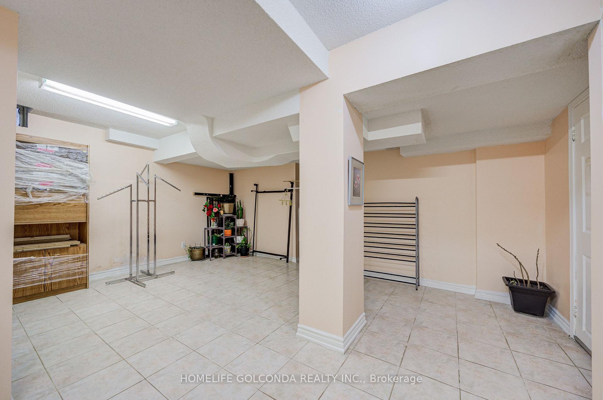 Photo 32 of 25 Eastpine Drive, Markham, Milliken Mills West — HOMEH