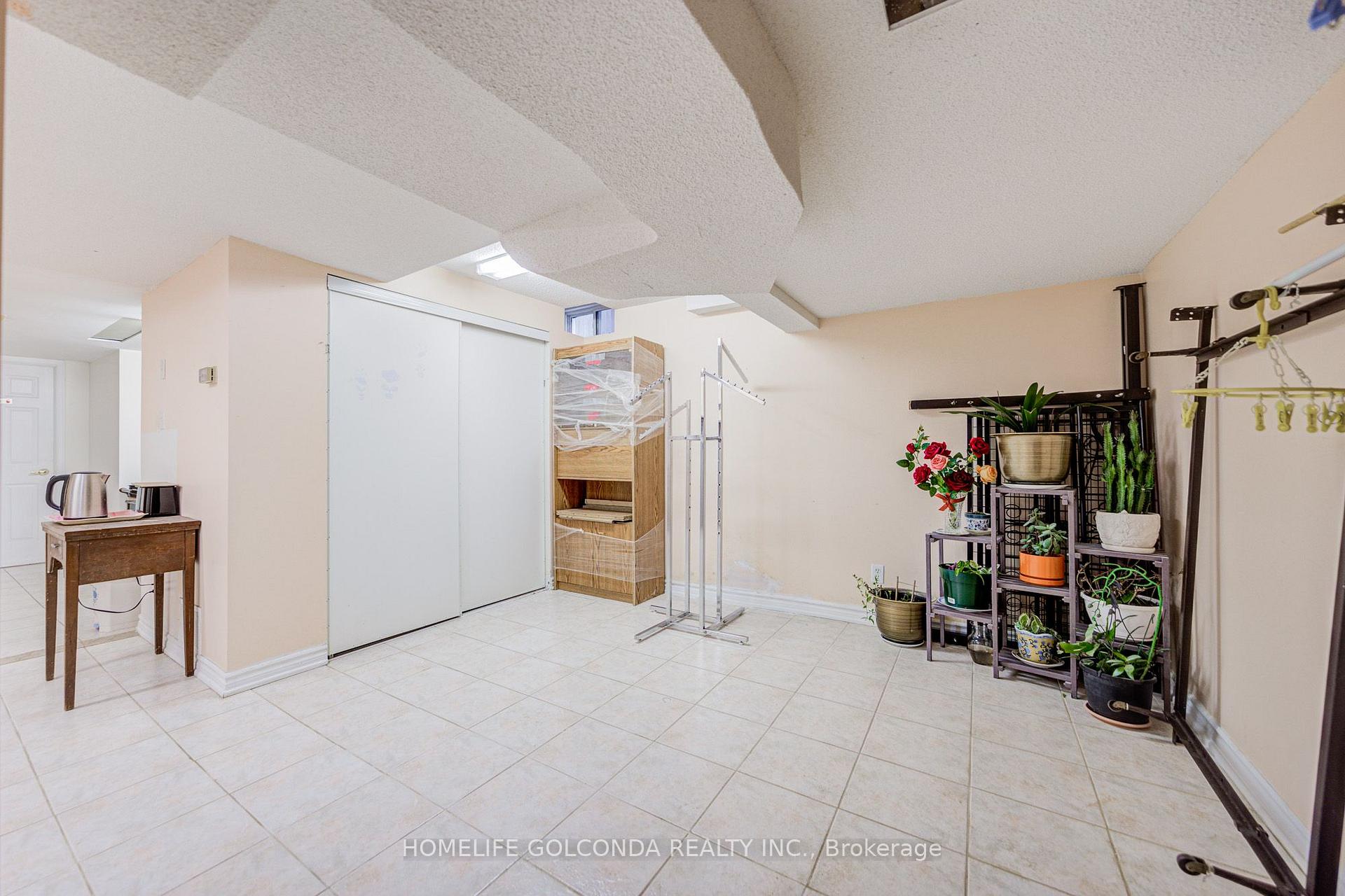 Photo 33 of 25 Eastpine Drive, Markham, Milliken Mills West — HOMEH