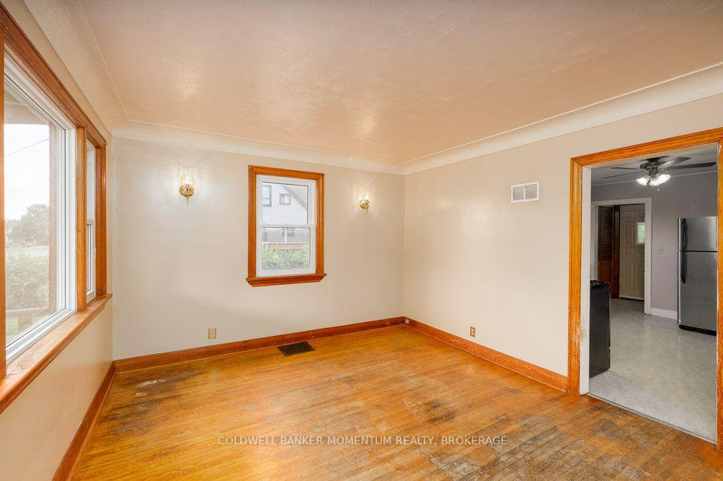 Photo 4 of 18 Pietz Avenue, Welland, Broadway — HOMEH