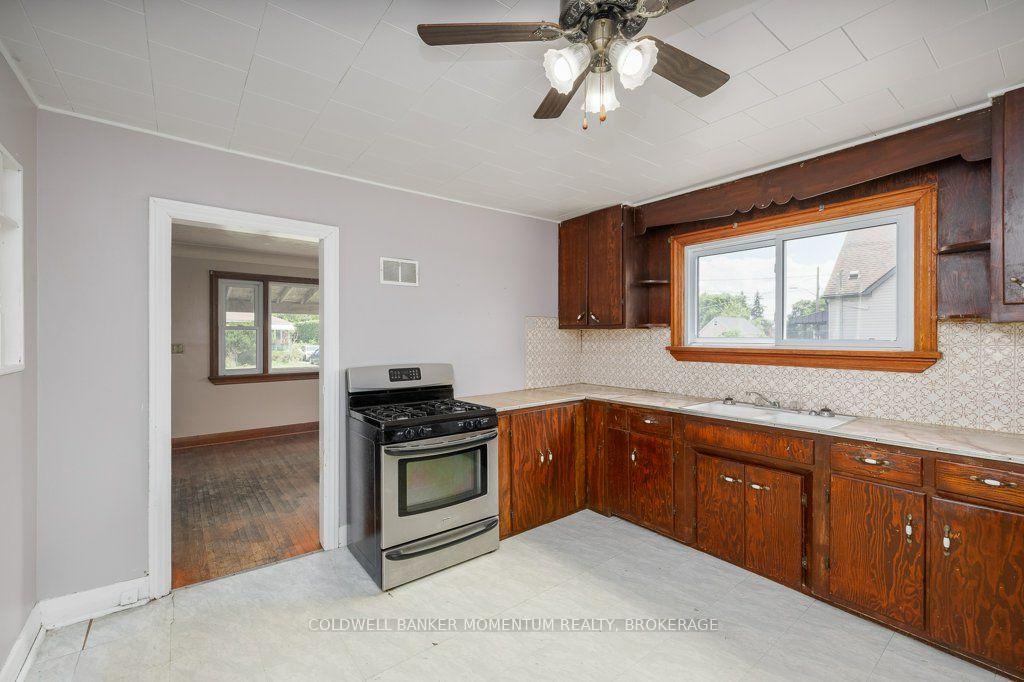 Photo 10 of 18 Pietz Avenue, Welland, Broadway — HOMEH