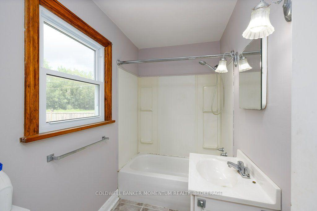 Photo 13 of 18 Pietz Avenue, Welland, Broadway — HOMEH