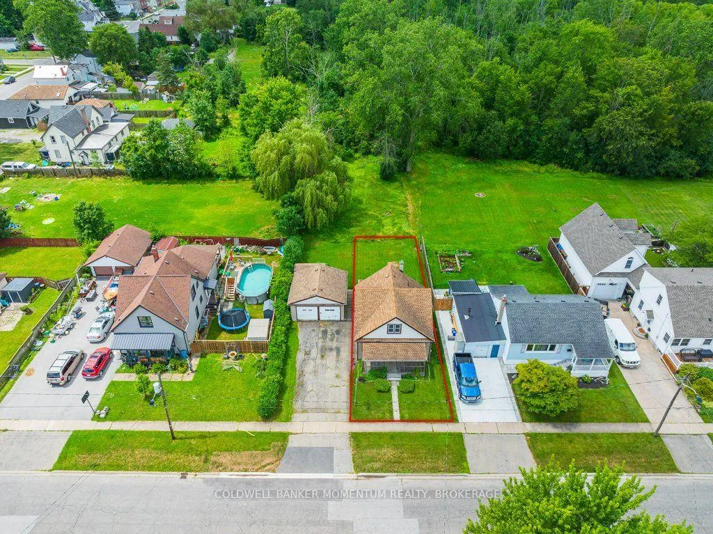 Photo 33 of 18 Pietz Avenue, Welland, Broadway — HOMEH