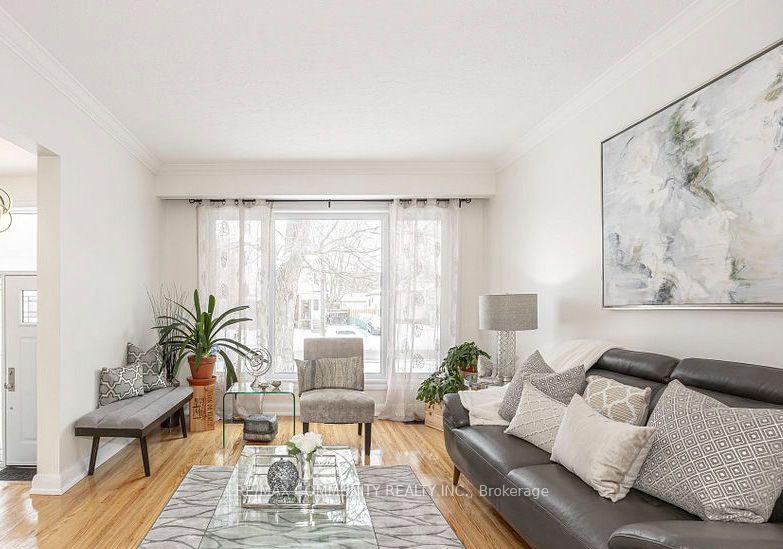 Photo 4 of 44 Falaise Road, Scarborough, West Hill — HOMEH