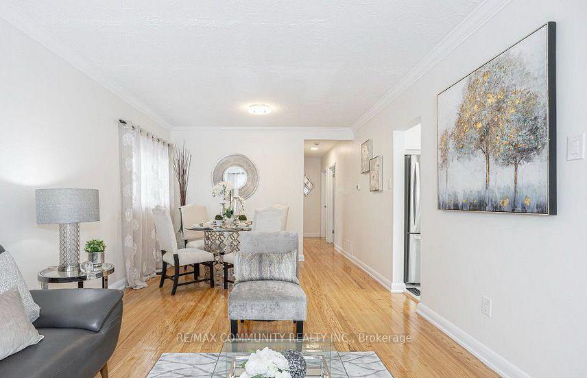 Photo 5 of 44 Falaise Road, Scarborough, West Hill — HOMEH