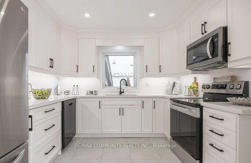 Photo 7 of 44 Falaise Road, Scarborough, West Hill — HOMEH