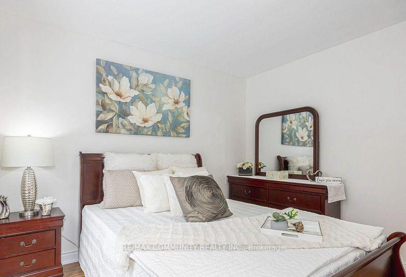 Photo 13 of 44 Falaise Road, Scarborough, West Hill — HOMEH