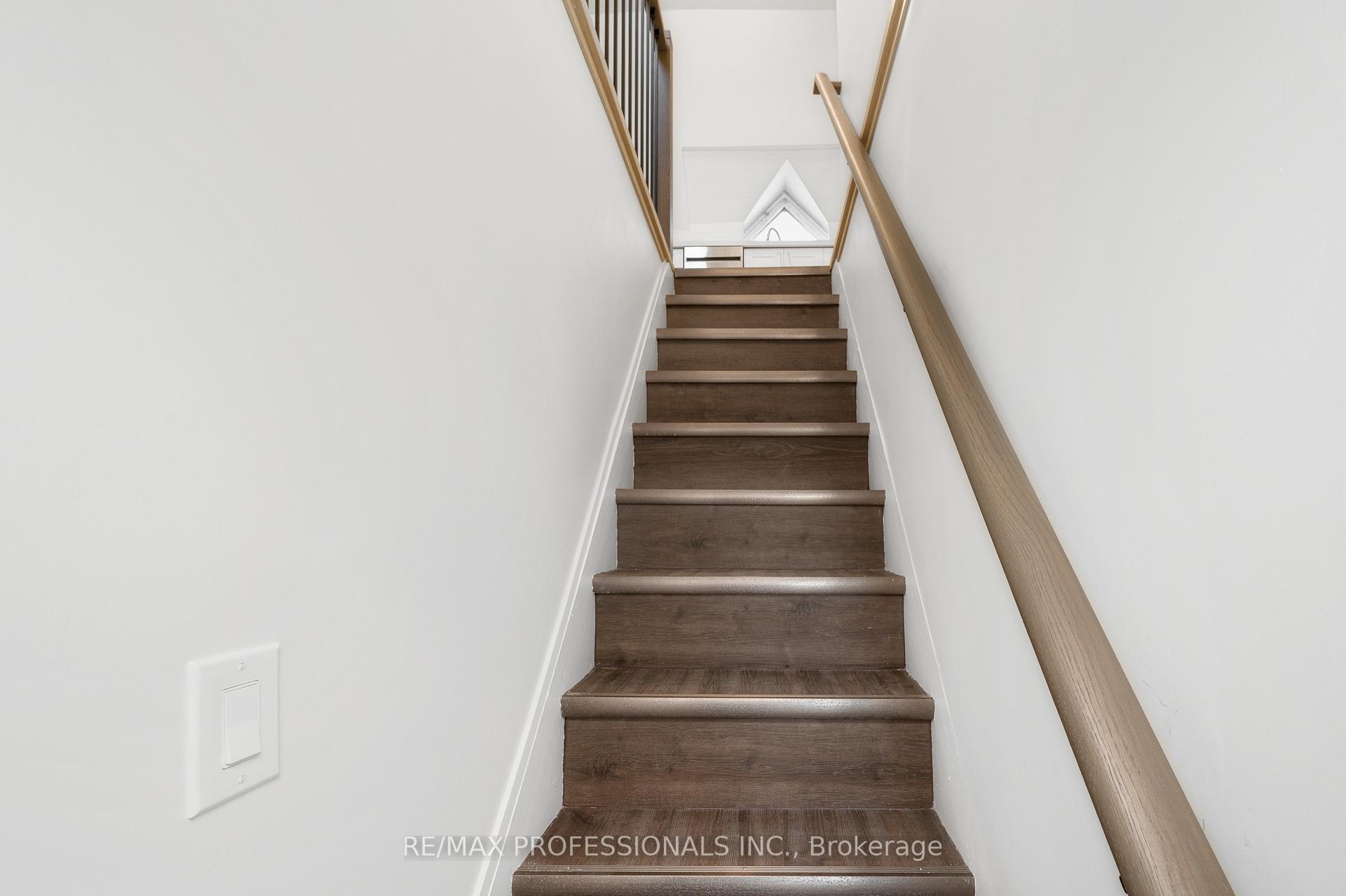 Photo 2 of Unit #3, 388 Wilson Street, Hamilton, Landsdale — HOMEH