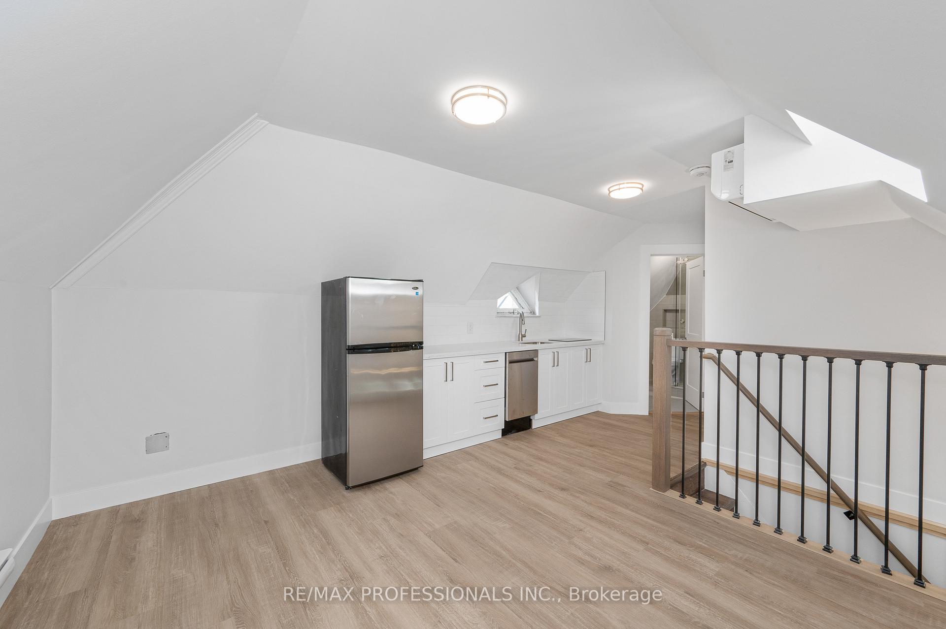 Photo 1 of Unit #3, 388 Wilson Street, Hamilton, Landsdale — HOMEH