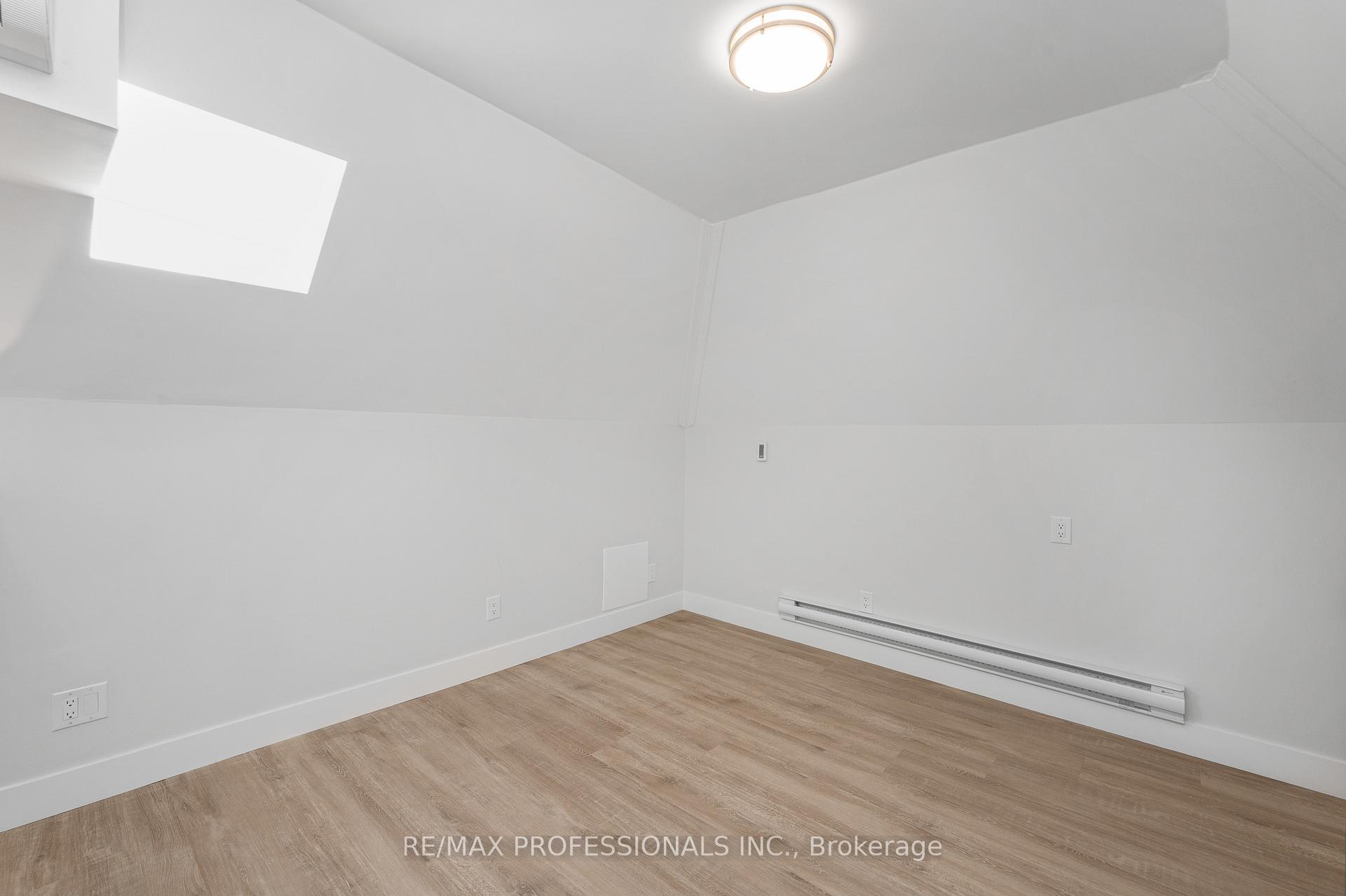 Photo 4 of Unit #3, 388 Wilson Street, Hamilton, Landsdale — HOMEH