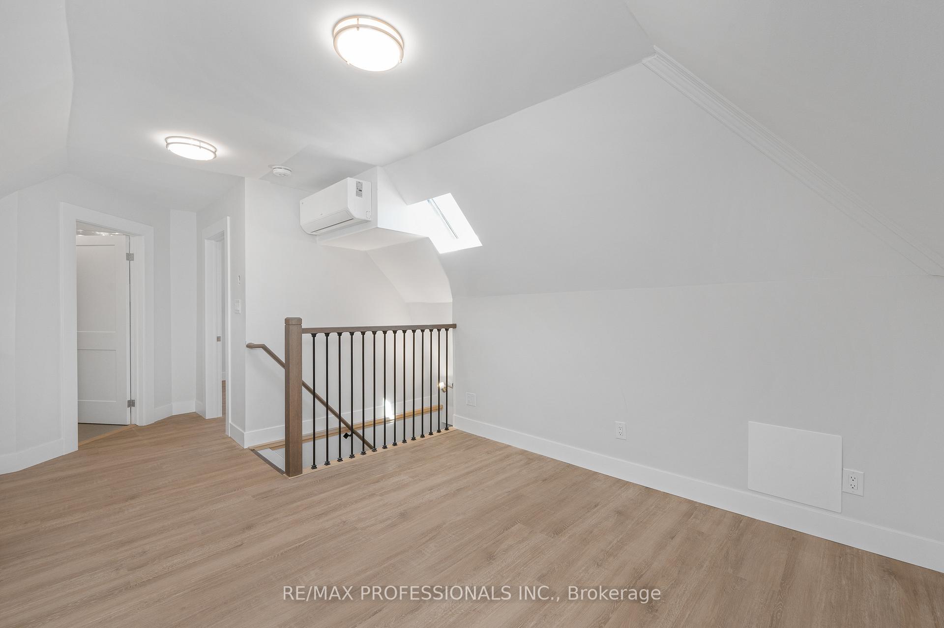 Photo 5 of Unit #3, 388 Wilson Street, Hamilton, Landsdale — HOMEH