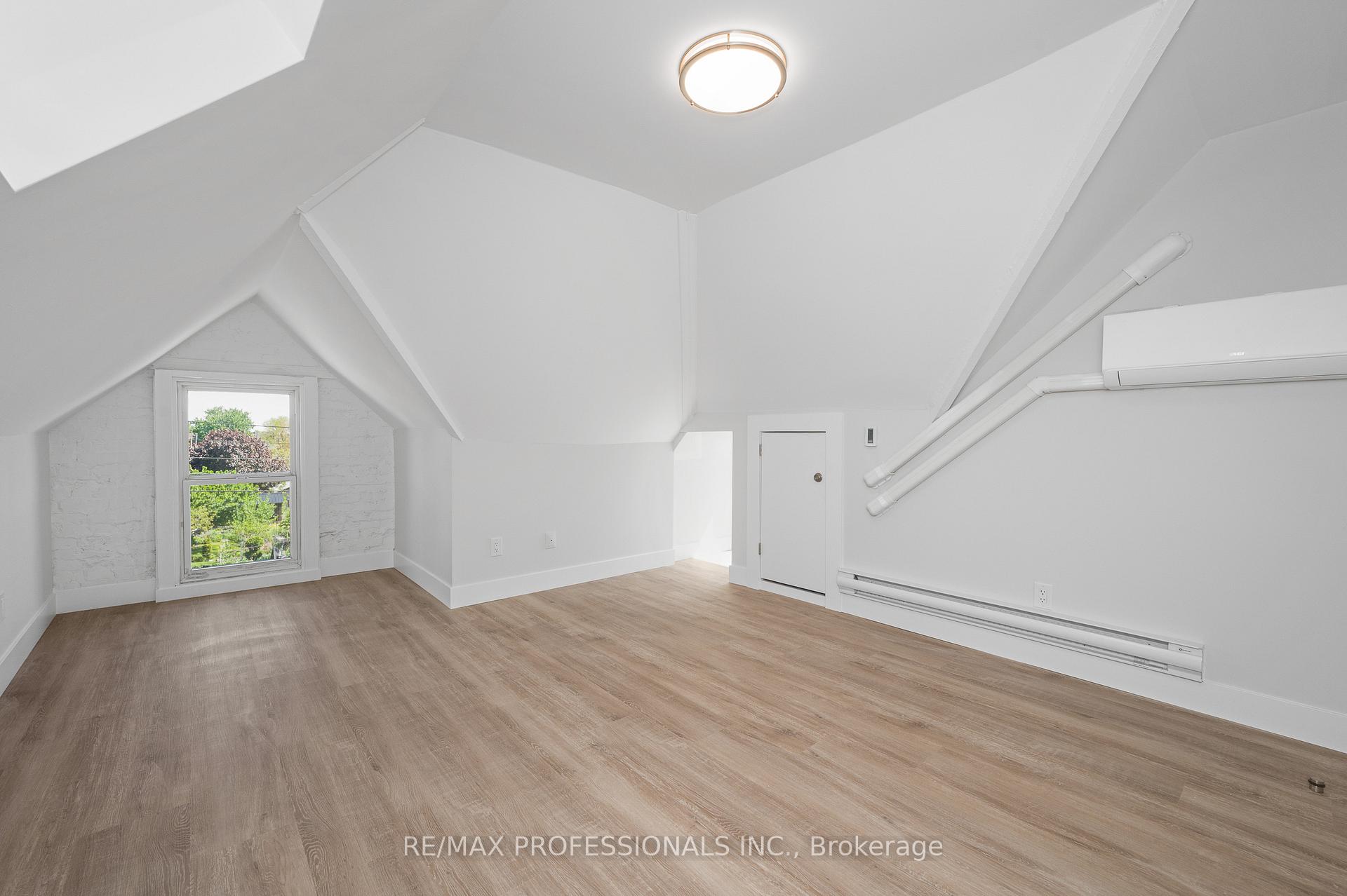 Photo 7 of Unit #3, 388 Wilson Street, Hamilton, Landsdale — HOMEH