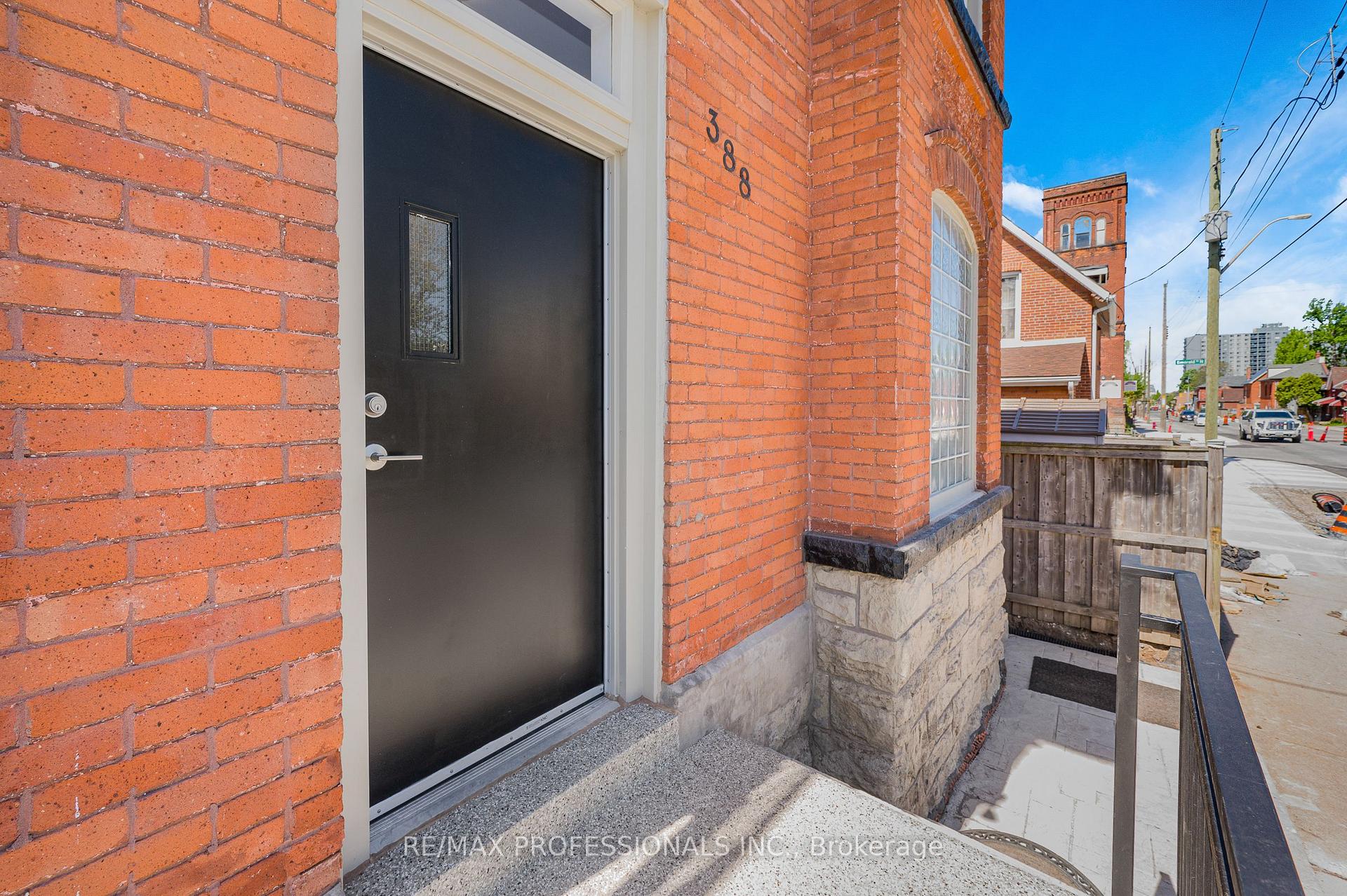 Photo 3 of Unit #2, 388 Wilson Street, Hamilton, Landsdale — HOMEH