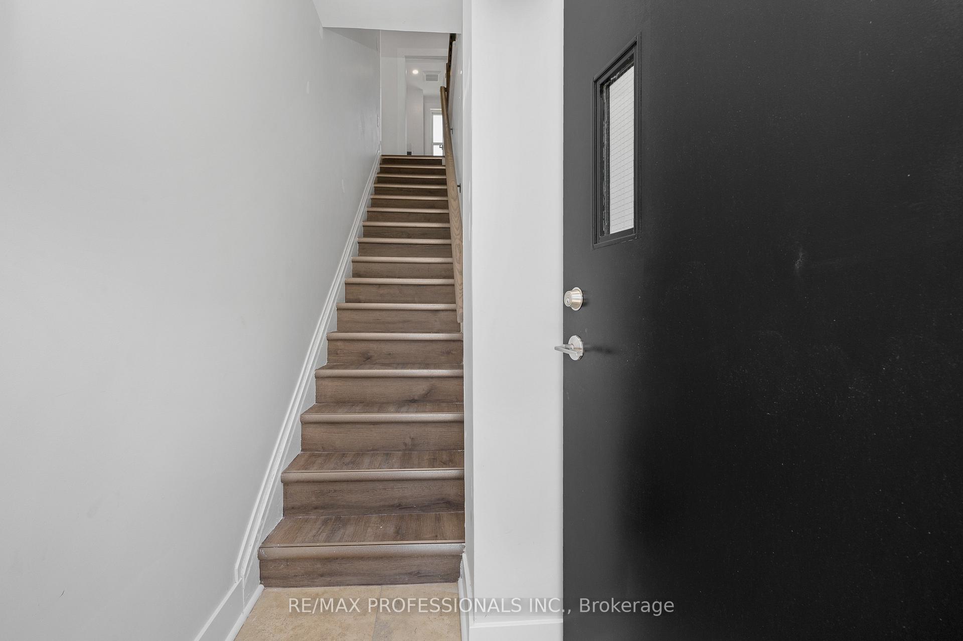 Photo 4 of Unit #2, 388 Wilson Street, Hamilton, Landsdale — HOMEH