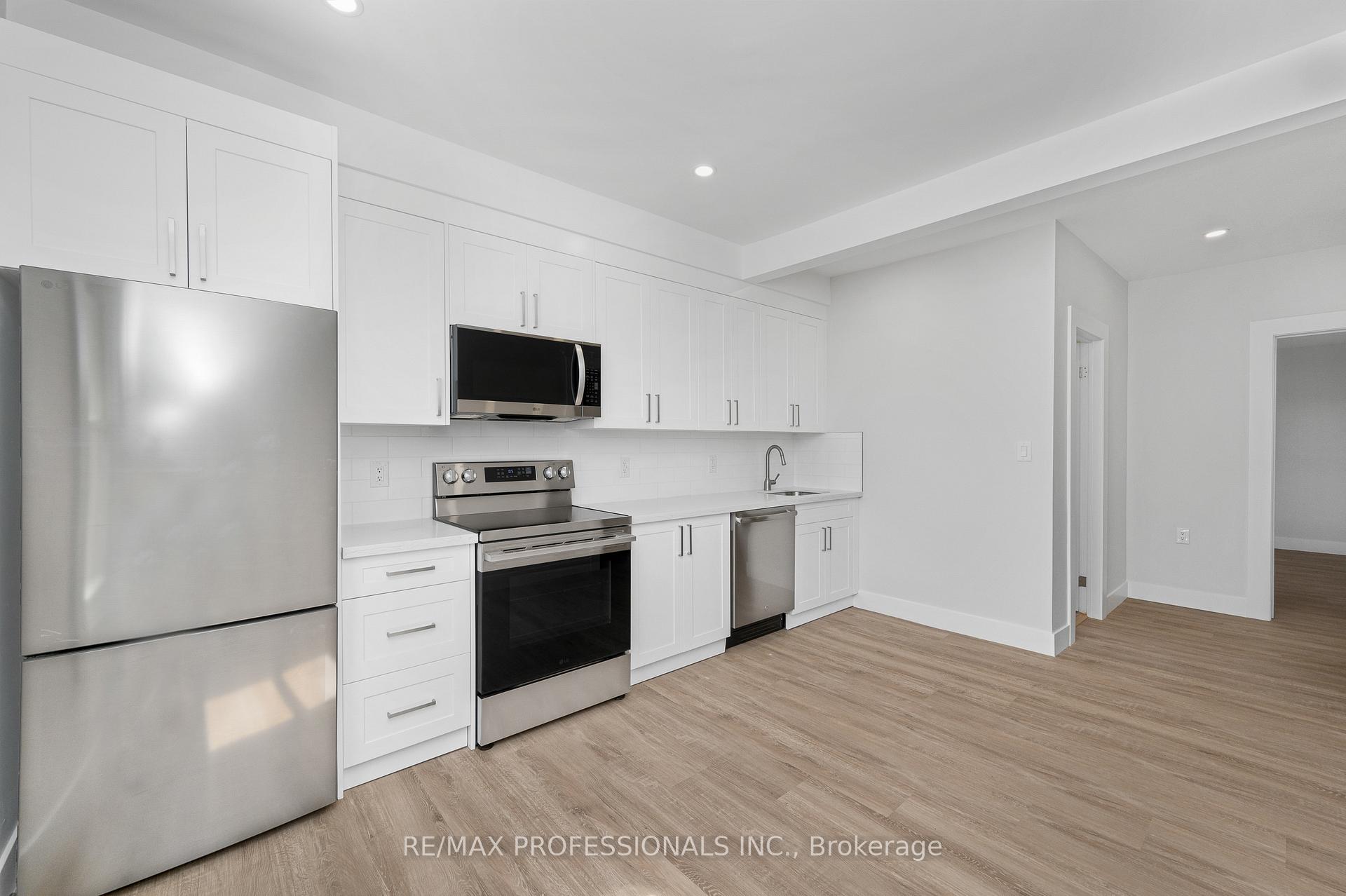 Photo 5 of Unit #2, 388 Wilson Street, Hamilton, Landsdale — HOMEH