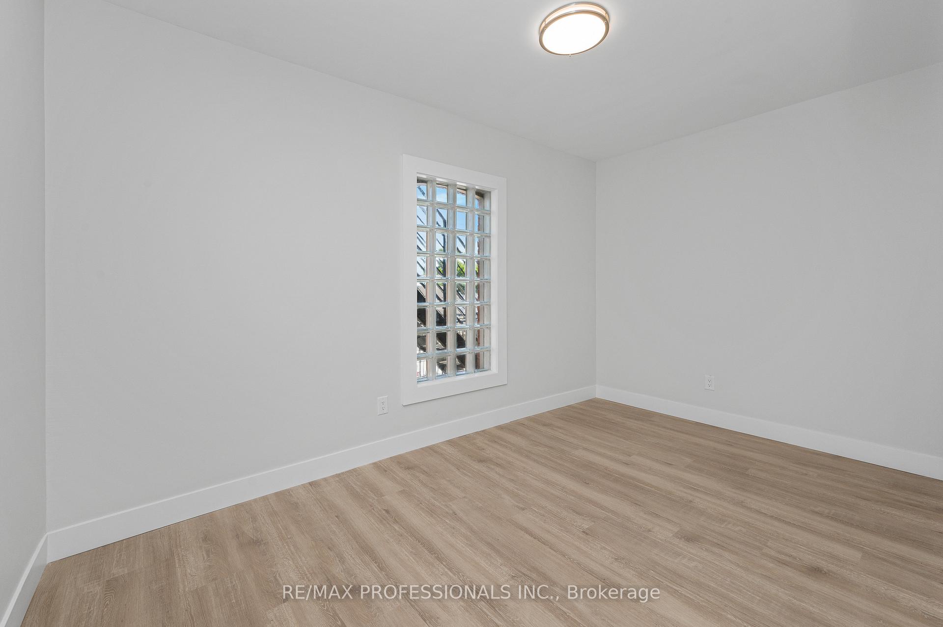 Photo 7 of Unit #2, 388 Wilson Street, Hamilton, Landsdale — HOMEH